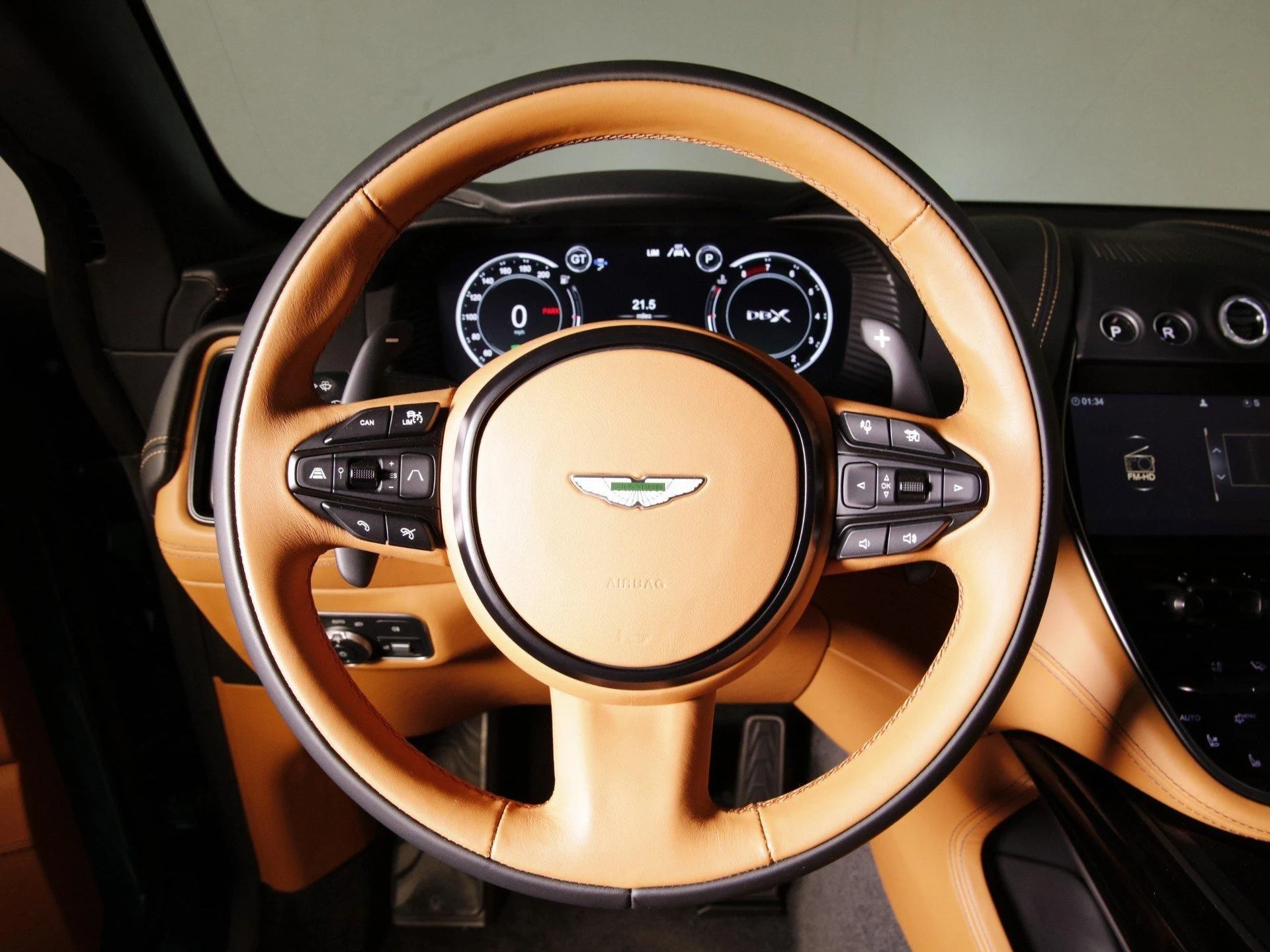 mph018_1685777326_Used_2024_Aston_Martin_DBX_707_1710413873_421c1875b8