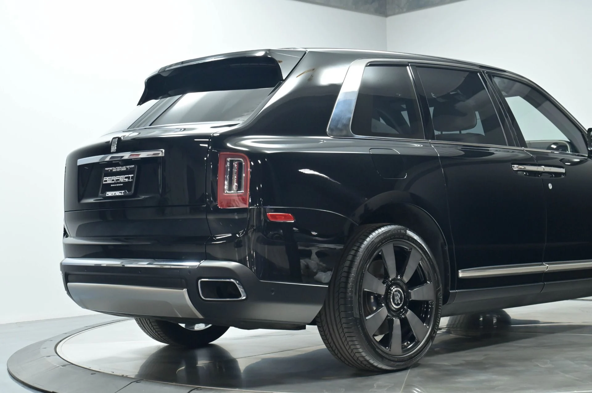 mph018_1691896390_Used_2023_Rolls_Royce_Cullinan_1782858114_173e66be26