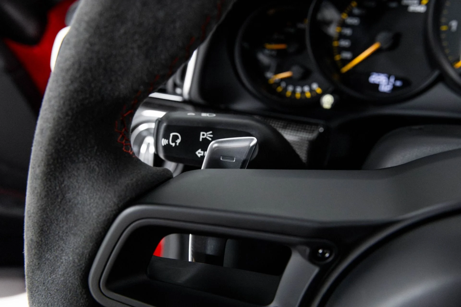 mph018_1702323901_Used_2019_Porsche_911_GT_2_RS_1761868471_8ca3aeda09