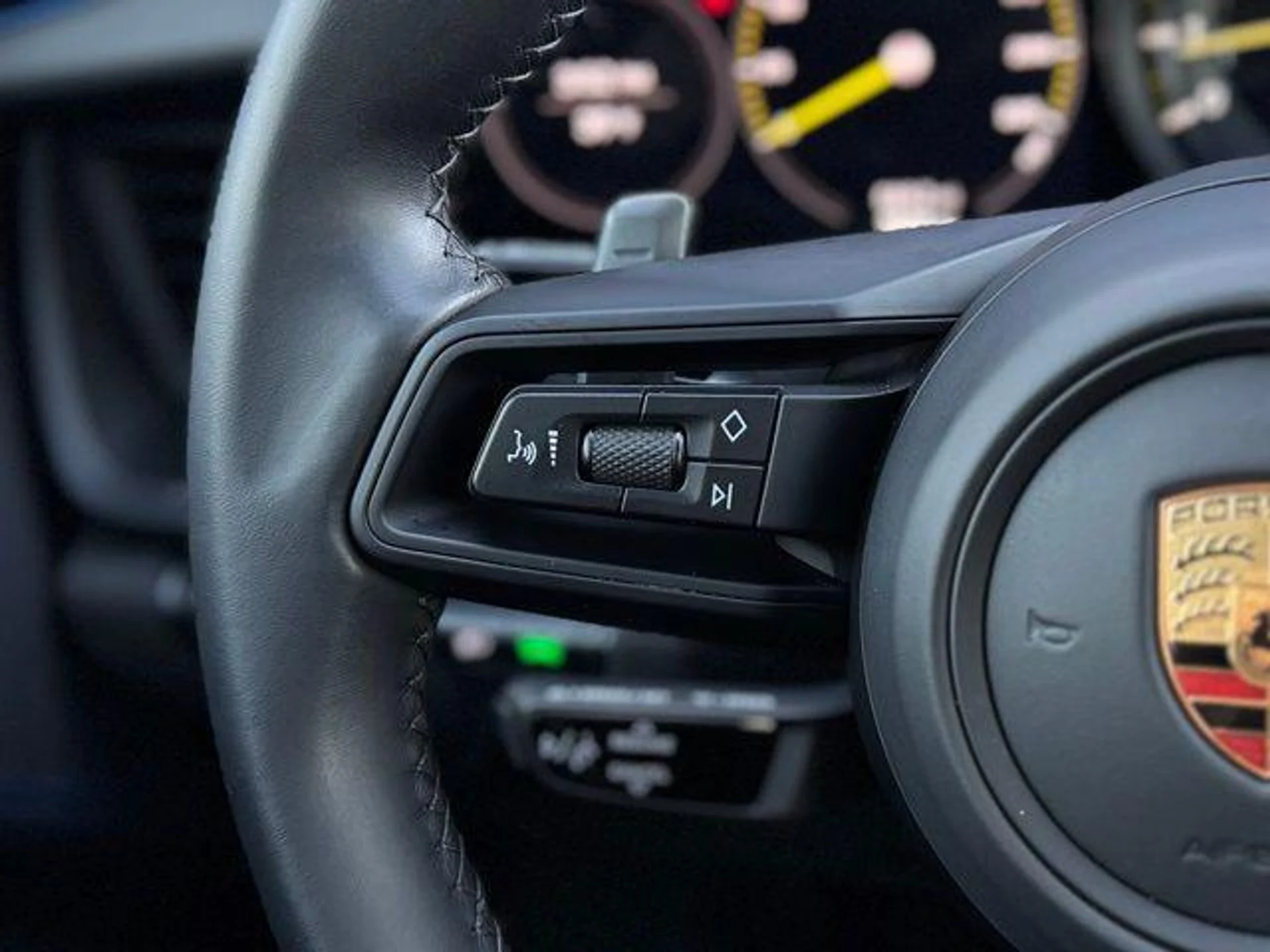 mph018_1709794282_IN_Cq6u_Aekru_Amhcm_Y9_Q_Uo_X_Sqaw_Y_be985df35f