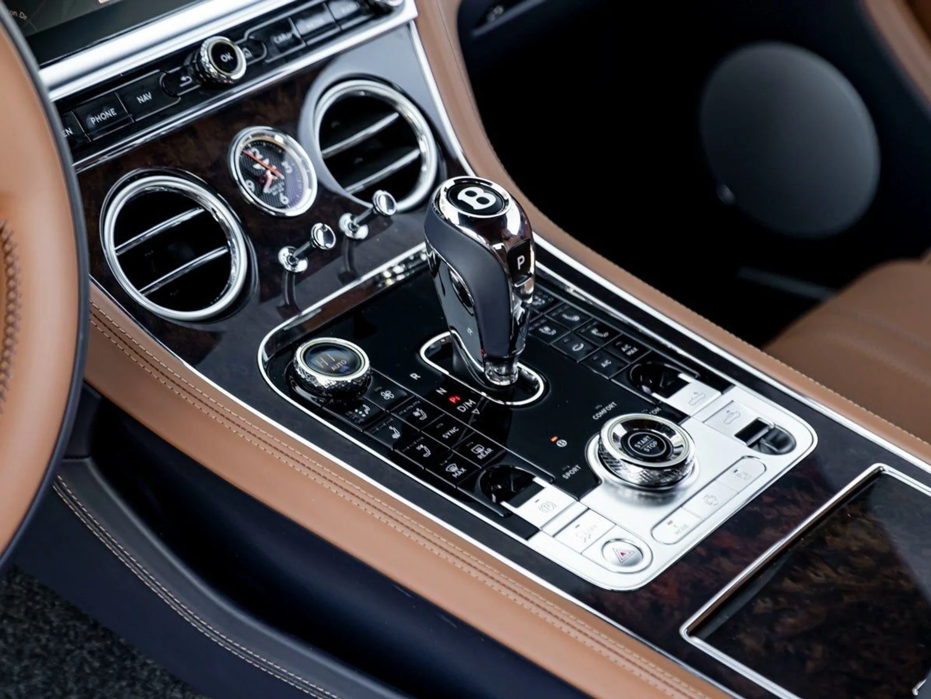 mph018_1712679667_19_854eb110d6