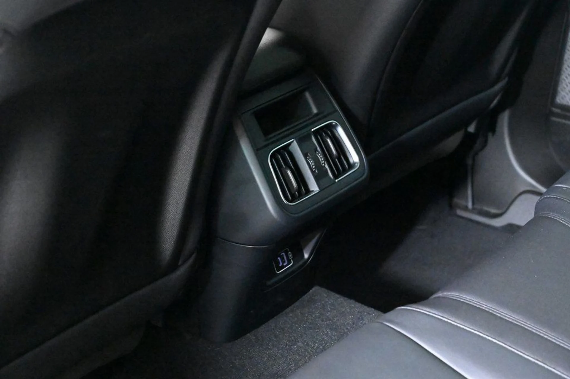 mph018_1712680812_used_2023_maserati_grecale_modena_11350_22935036_18_1024_fd18075b79