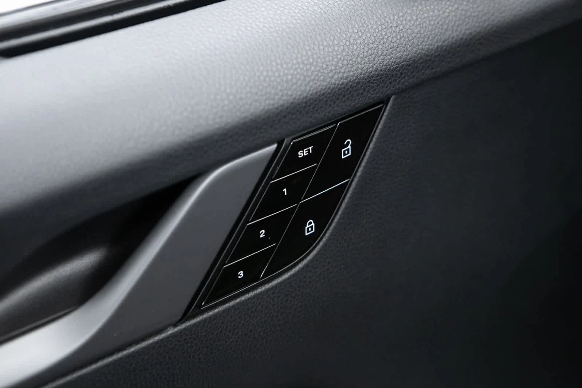 mph018_1713294863_3c1e6f5bb8c1de7de6d34aff6373e835x_3e84fc65dd