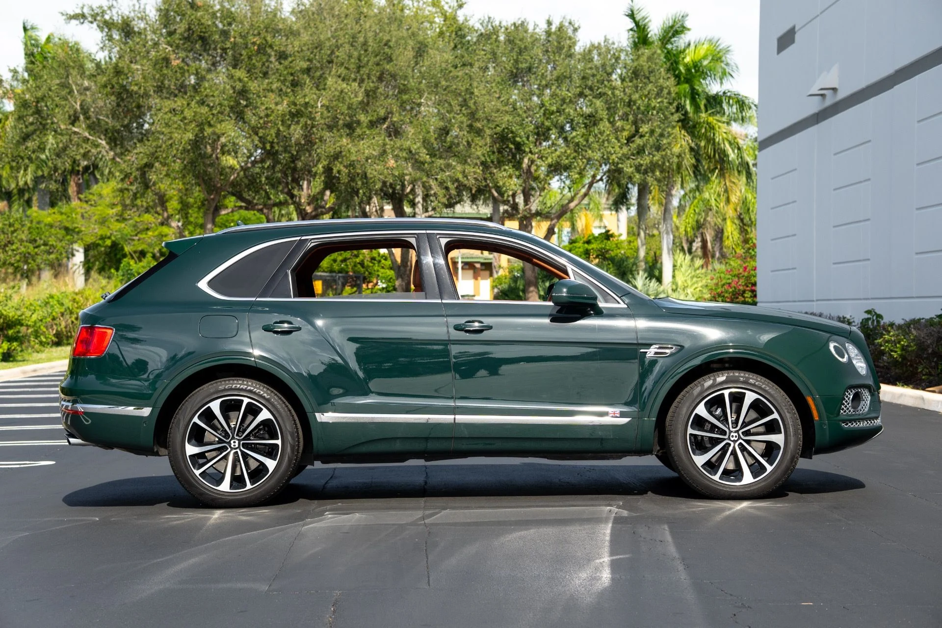 mph018_1713497327_Used_2017_Bentley_Bentayga_W12_First_Edition_1762987118_9ce8dedc54