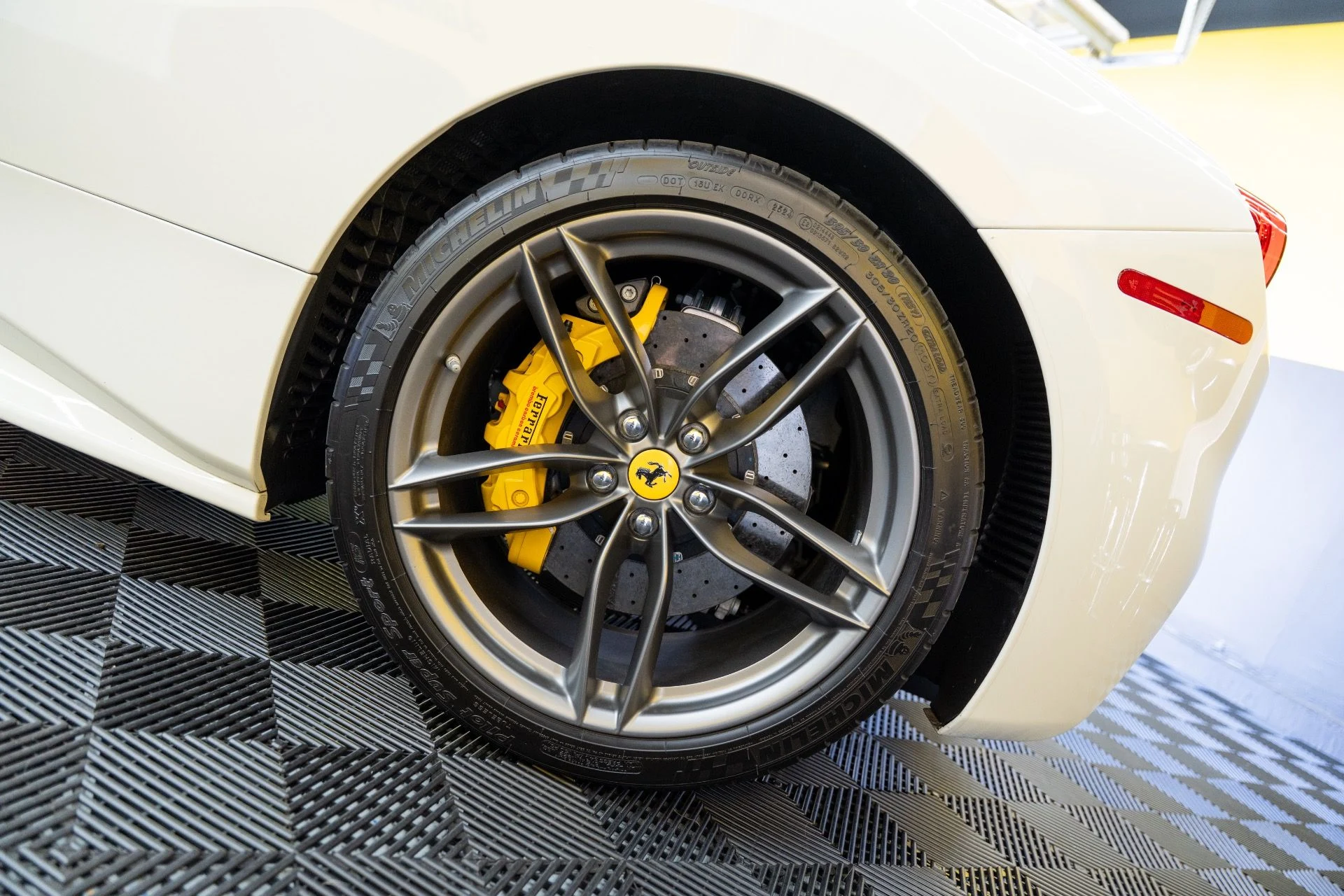 mph018_1713498980_Used_2016_Ferrari_488_GTB_1792438951_1a36053cc3
