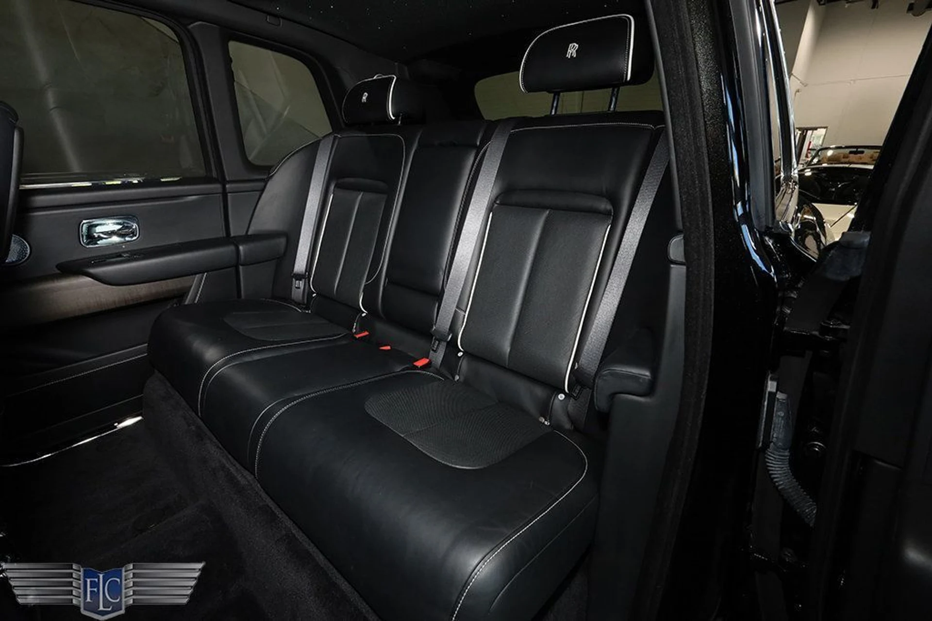 mph018_1724703037_used_2019_rolls_royce_cullinan_sportutility_9689_22937203_19_1024_0fcf8934e9