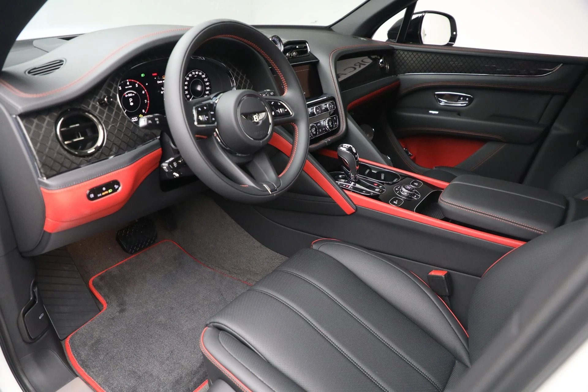 mph018_1734960612_New_2025_Bentley_Bentayga_S_Black_Edition_c70f629919