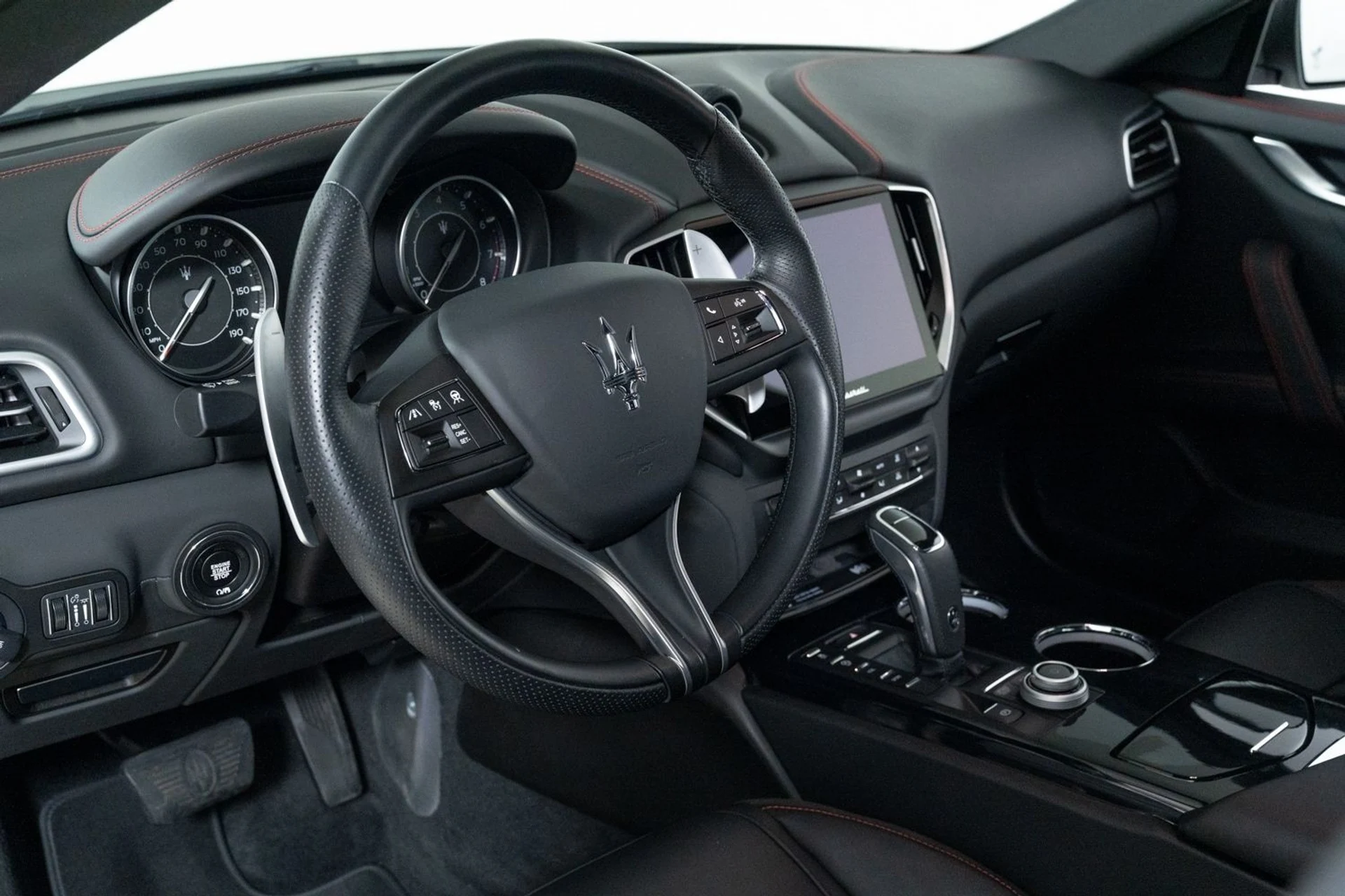 mph018_1736498607_b7c7d2a46ceb4d42ae0095f058bd973d_284722e747