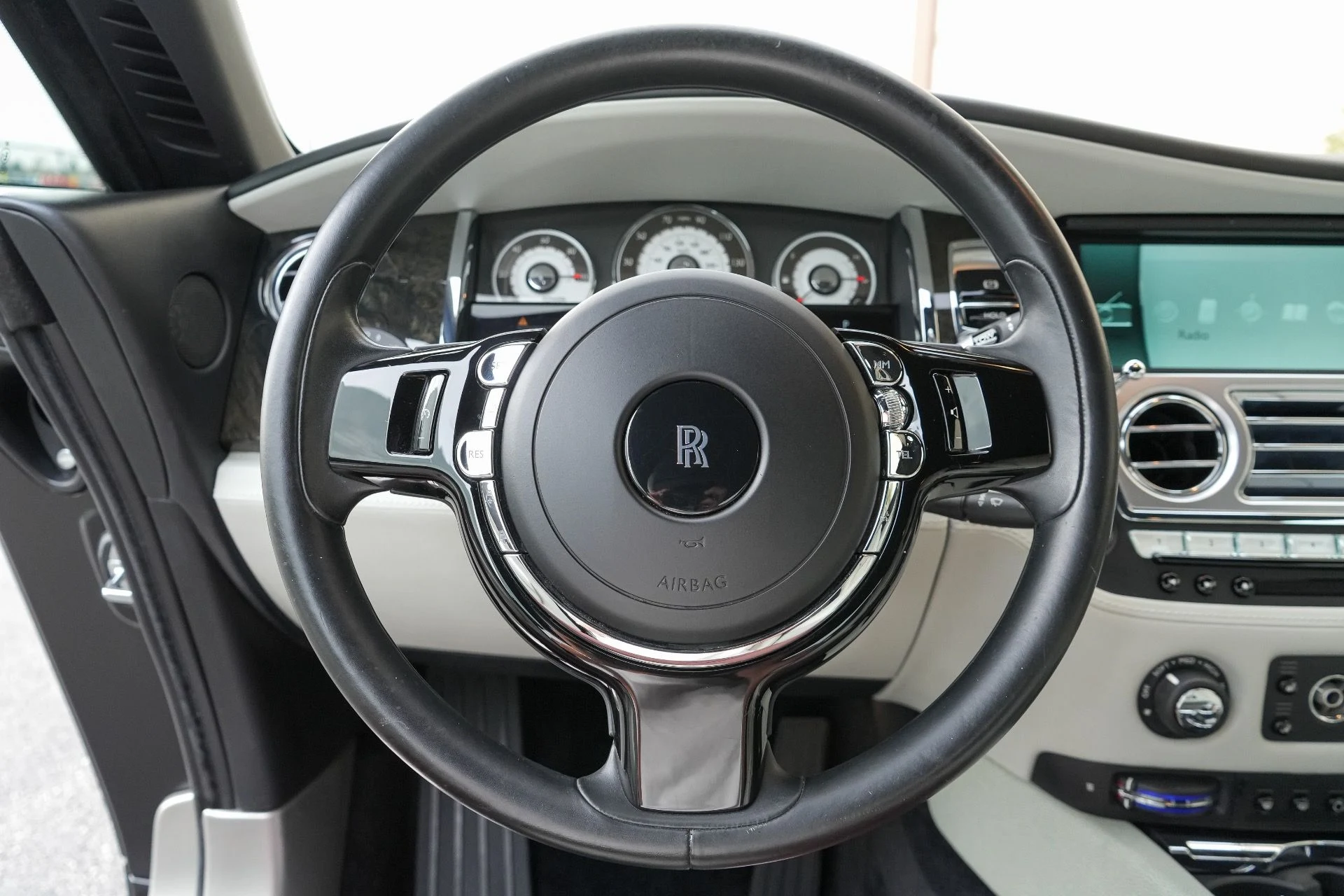 mph018_1739378275_Used_2015_Rolls_Royce_Wraith_1789768285_61551bfda4