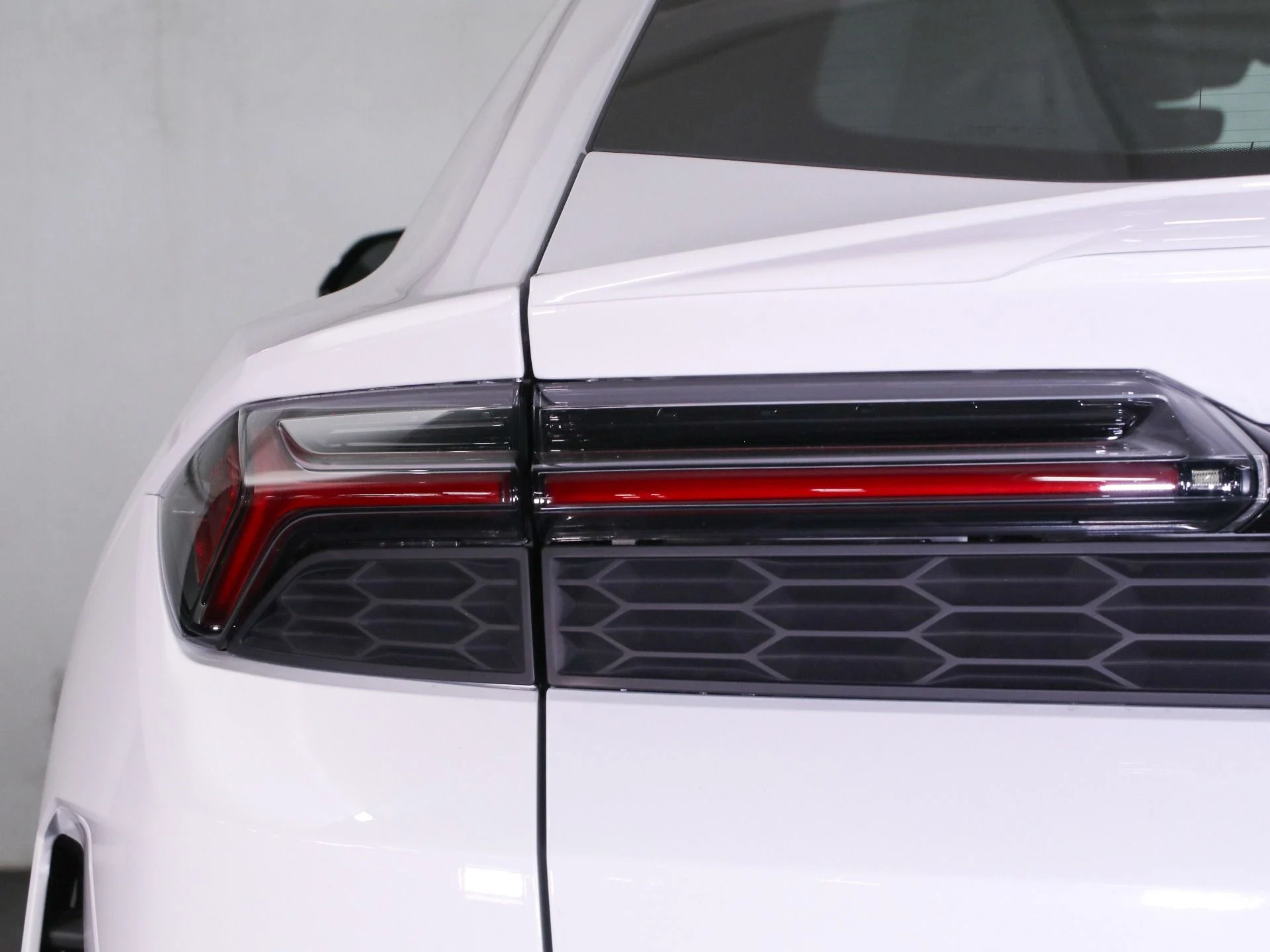 mph018_1741434122_New_2025_Lamborghini_Urus_SE_1760068344_948e754dda