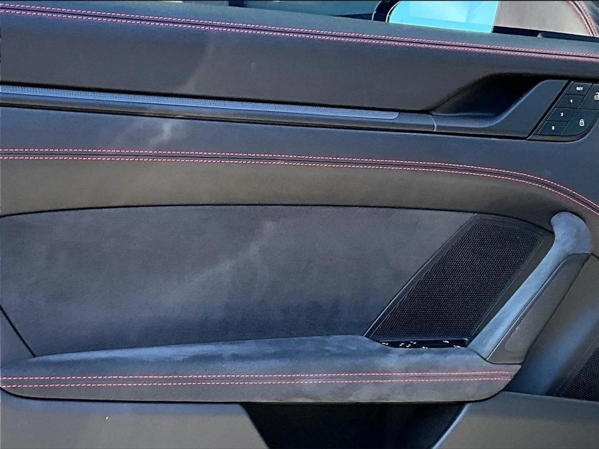 mph018_1741801270_y1_Yl3i_L8t_Wvs_BVC_Ba7_B1_JZ_Gg3_Sk_67ac205d20