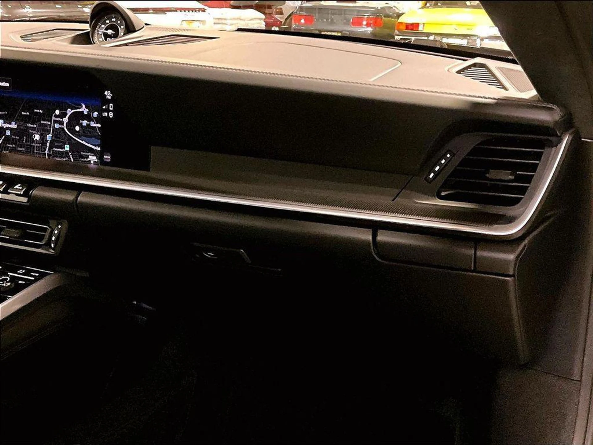 mph018_1750654114_edzsmx_Fw9_SR_0x_i5_UN_7_R_Kz_Bi_Se0_8f5cabdad3