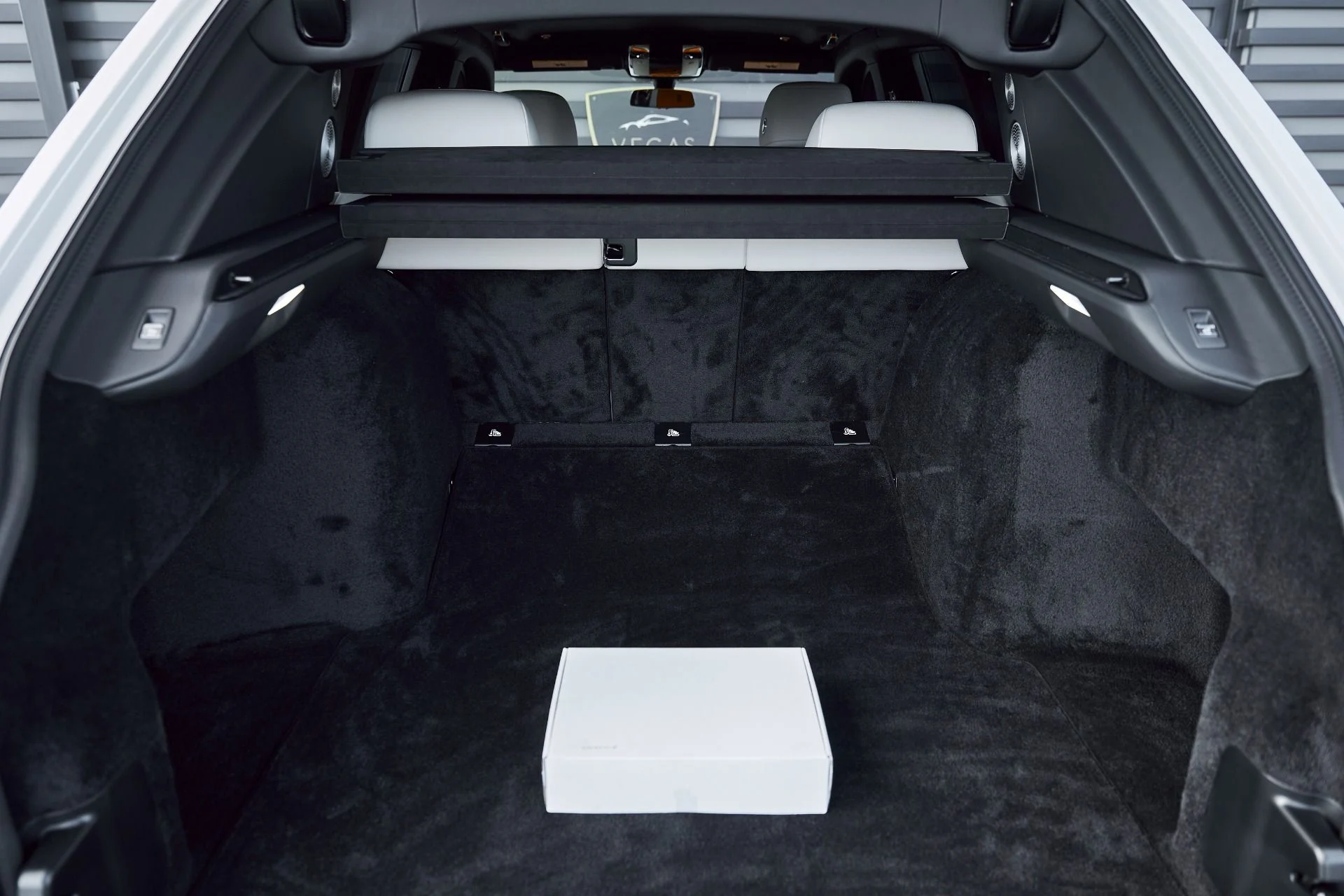 mph018_1754129875_Used_2026_Rolls_Royce_Cullinan_Base_1766884726_ba051b7e72