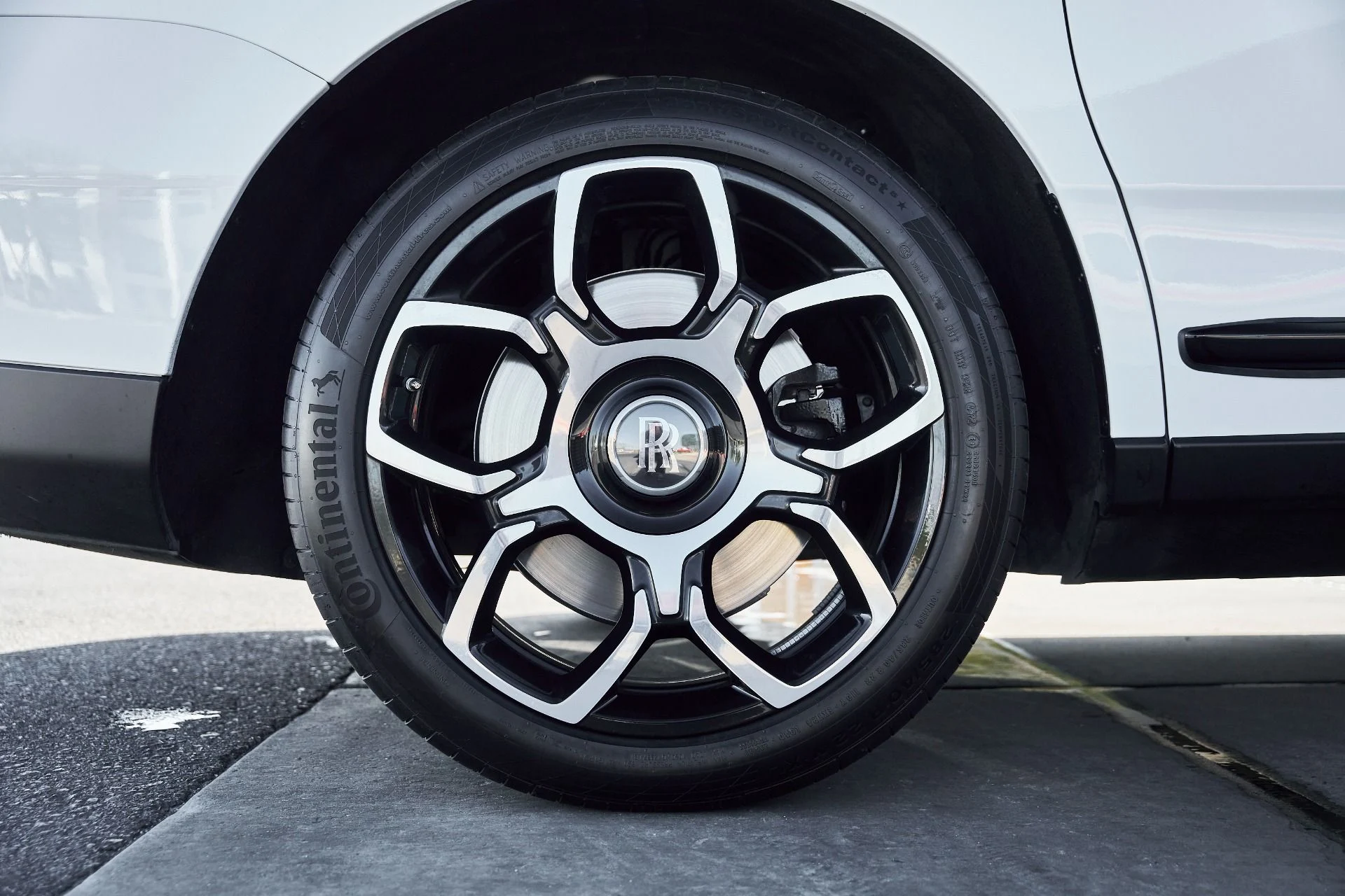 mph018_175522213_Used_2023_Rolls_Royce_Cullinan_Black_Badge_1769736411_d78f454b1b