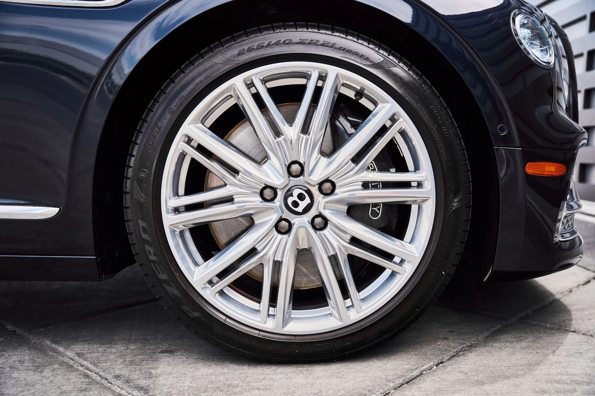 mph018_1755539793_Used_2021_Bentley_Flying_Spur_V8_1779867090_2e2ad1319b