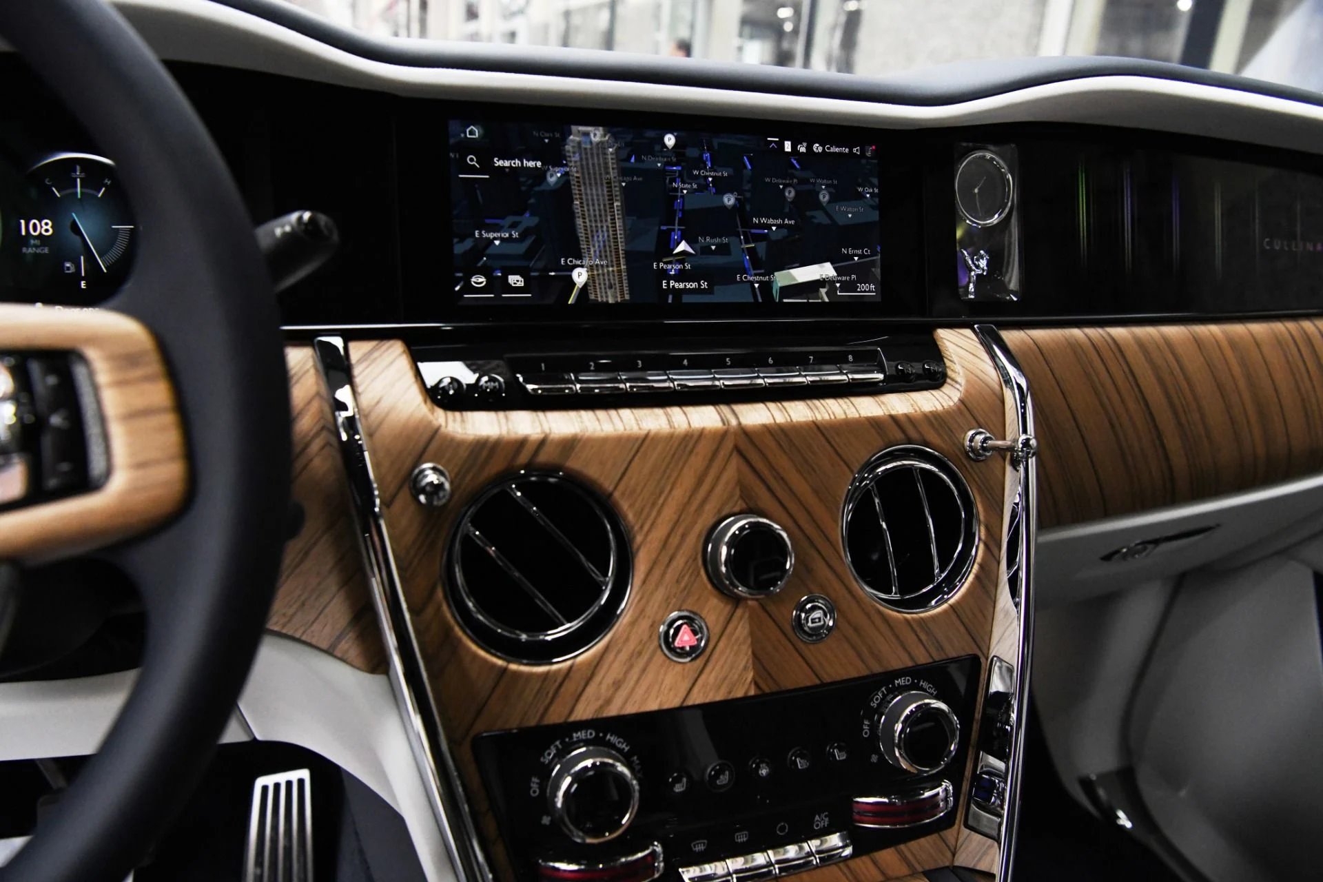 mph018_1755564437_11740_p20_l_6e63b8a680