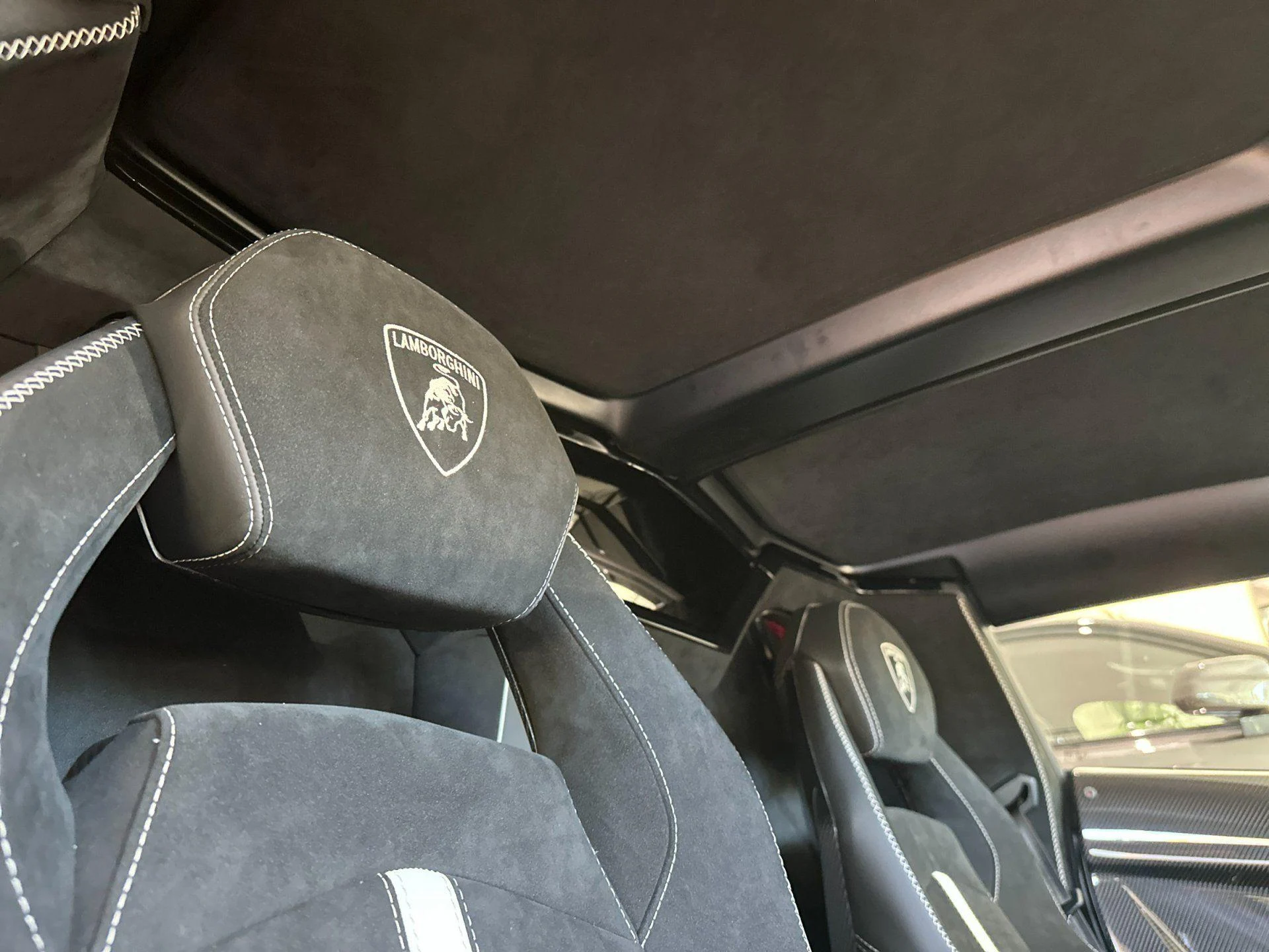 mph018_1764738606_Used_2021_Lamborghini_Aventador_SVJ_1774426264_a3e5e03652