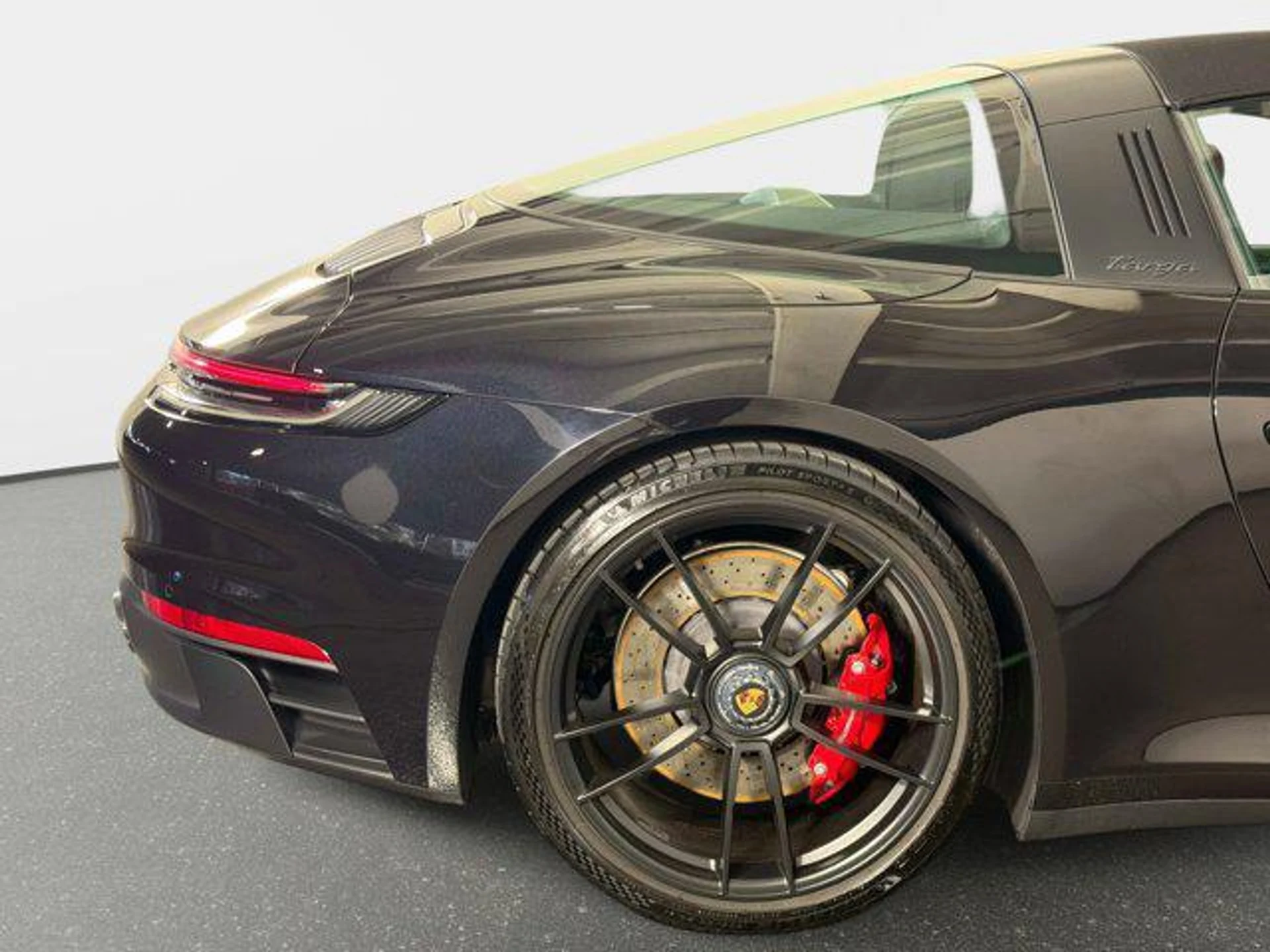 mph018_1770224518_18o_v_OLAGF_Ili7_R_Nxd_M7_SC_6drn_U_b7cd0359e3