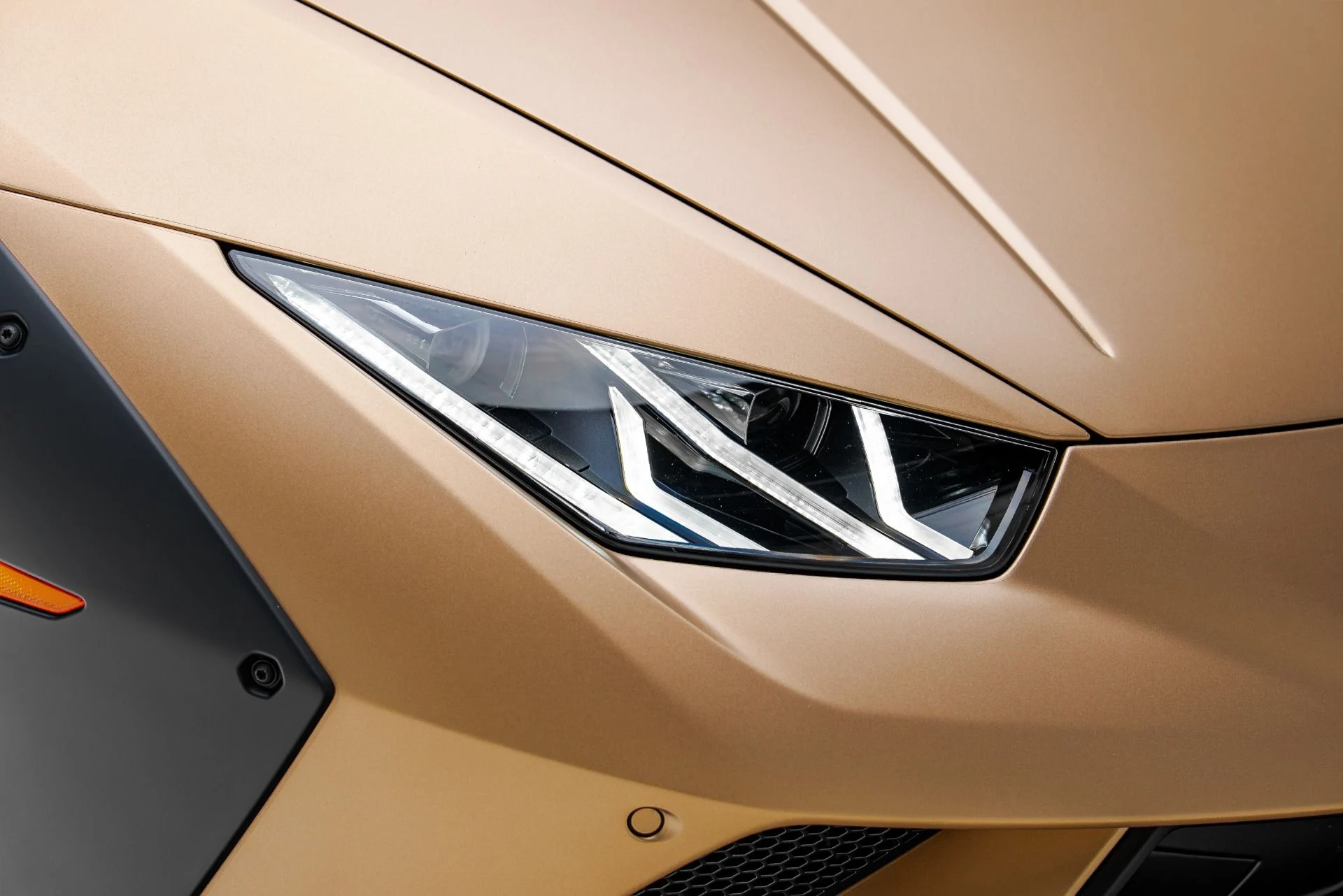 mph018_1771478769_Used_2024_Lamborghini_Huracan_Sterrato_1786041498_1a185bab9a