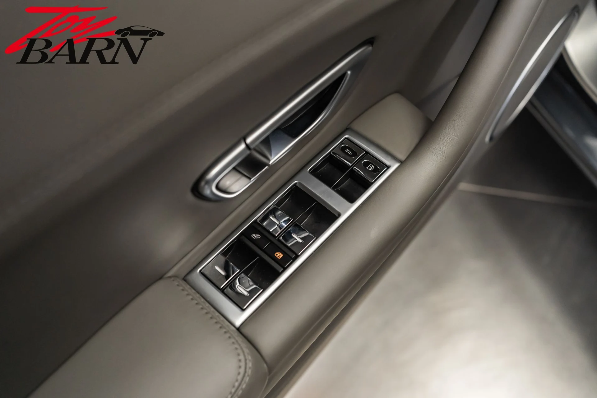 mph018_1783812489_82a82492551a69232d7ce516a51a47fex_ef19d16502