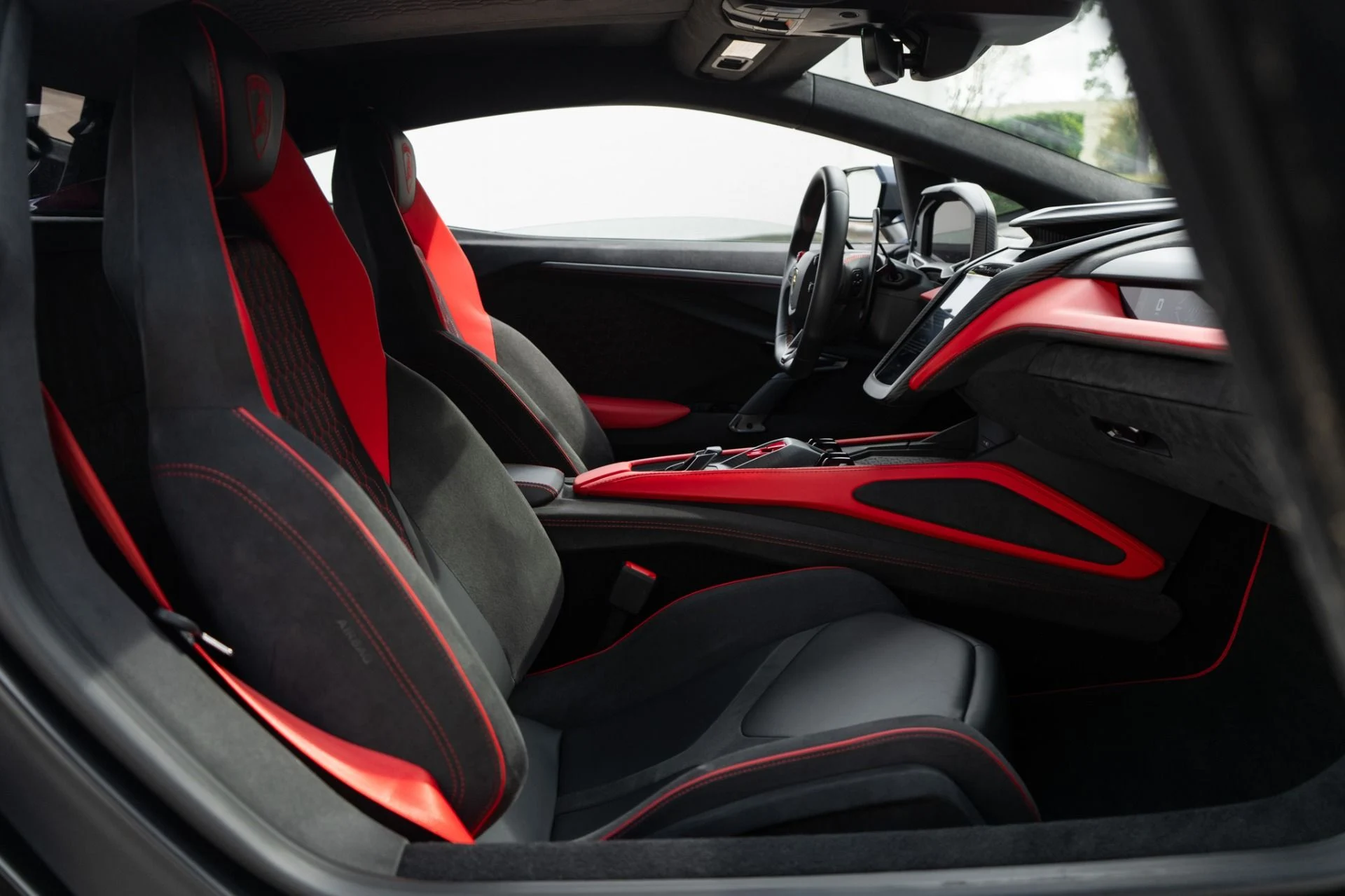 mph018_1784273966_Used_2024_Lamborghini_Revuelto_1766428985_44a3611fd1