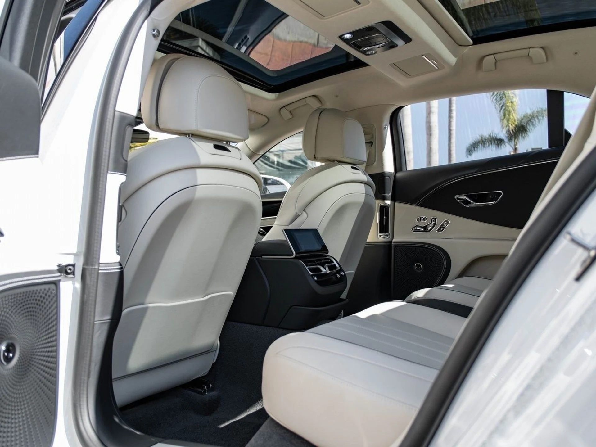 mph018_1796403659_39682bb8b94e674f8cbdb225ea48bcf5x_bd76855f67