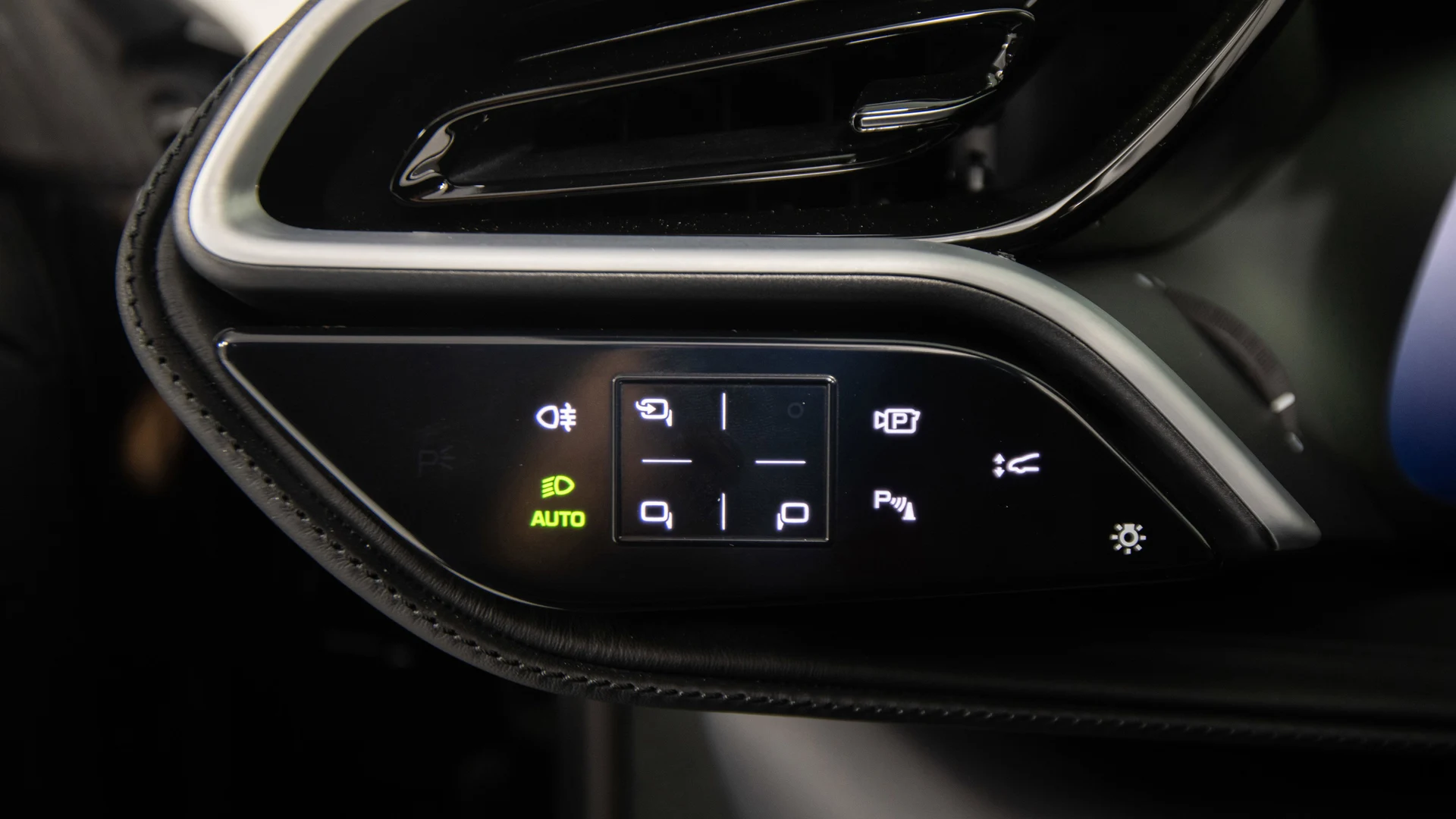 mph018_1798260047_2e2828fd827c4ccda7cb77aede7b785e_f616c573a9