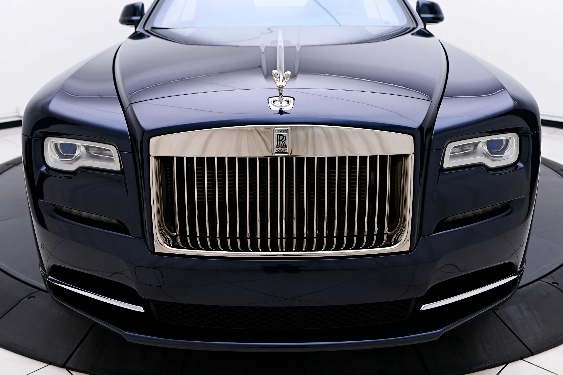 mph018_1802465726_Used_2018_Rolls_Royce_Wraith_Base_1756345653_2700628c72