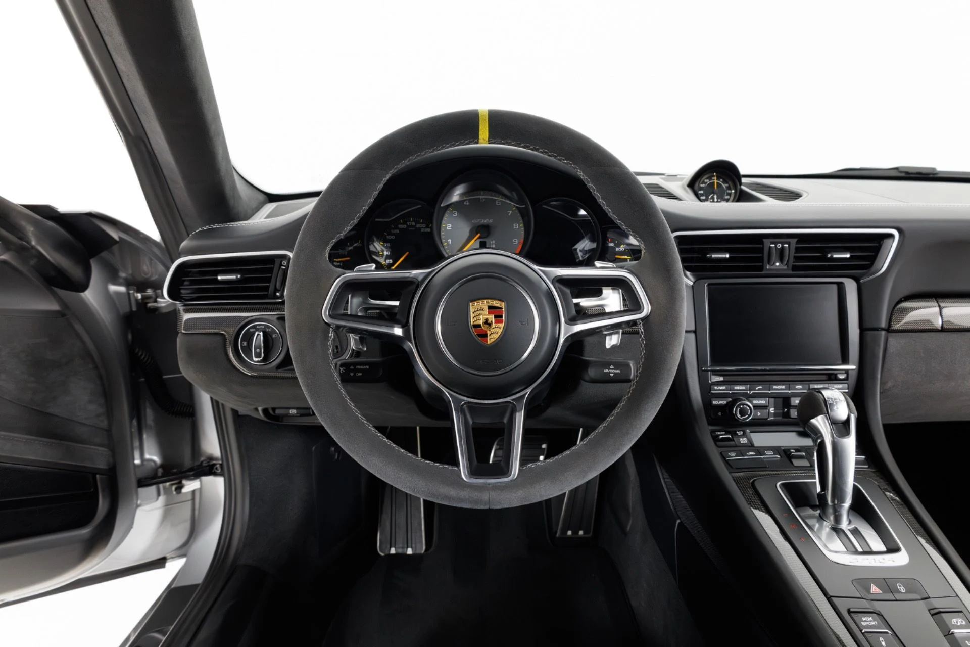 mph018_1811059821_Used_2016_Porsche_911_GT_3_RS_1782496708_0f4ba4f68b