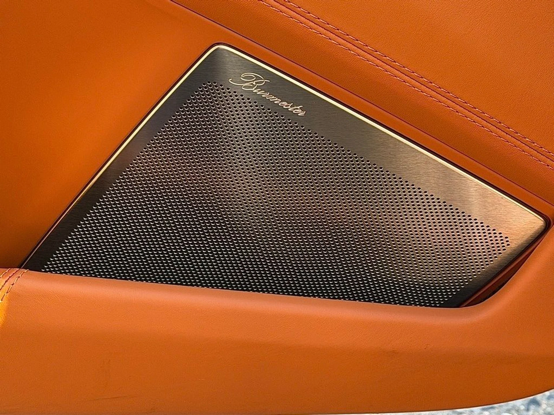 mph018_1812240369_97ca1f827f16a391e71187d9ec857de1x_5cb5ed3c73