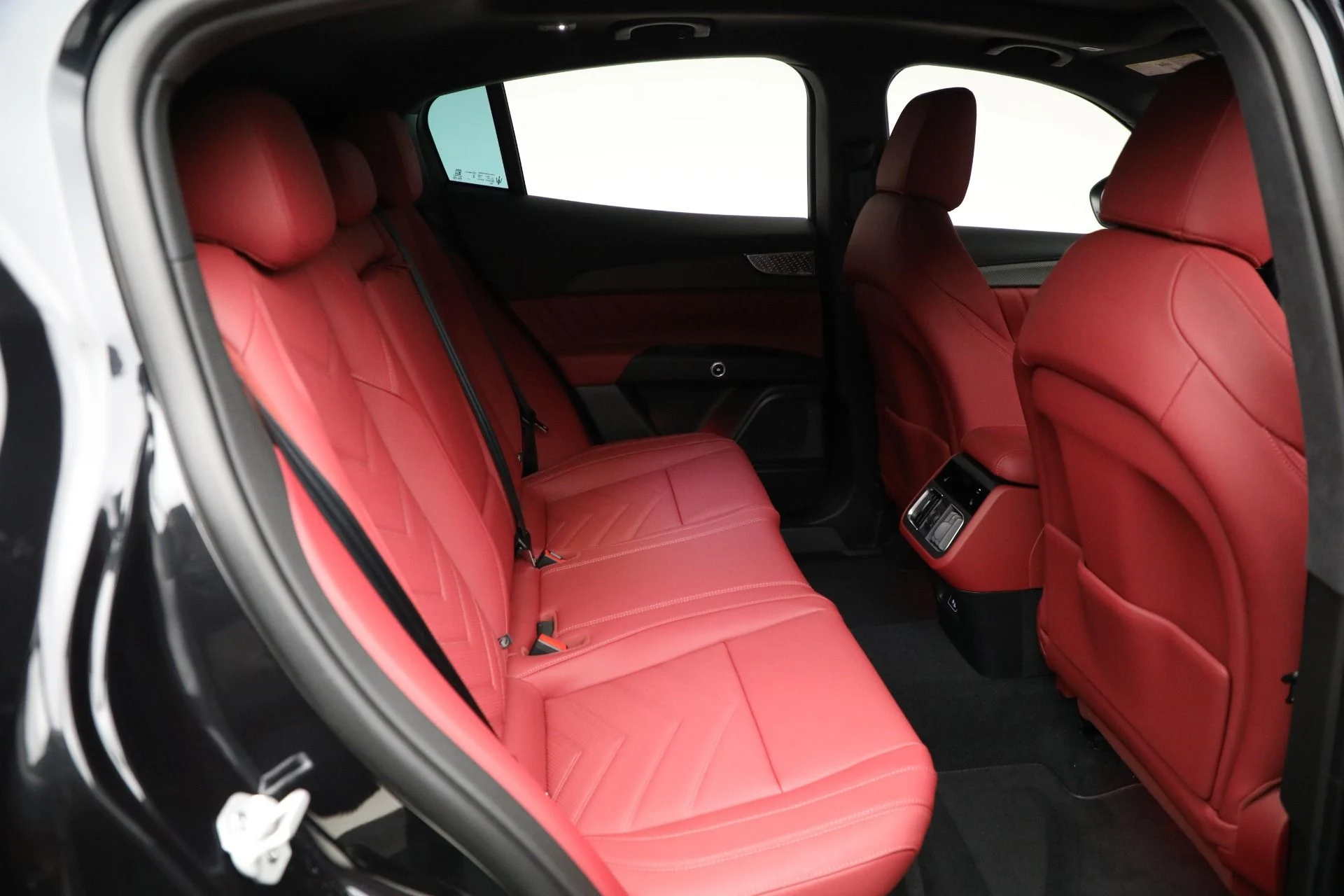 mph018_1815364930_New_2025_Maserati_Grecale_Trofeo_30bd80b939
