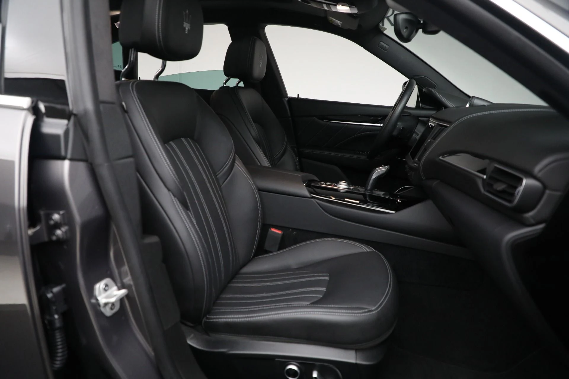 mph018_1817570913_Used_2022_Maserati_Levante_Modena_7e93448a79