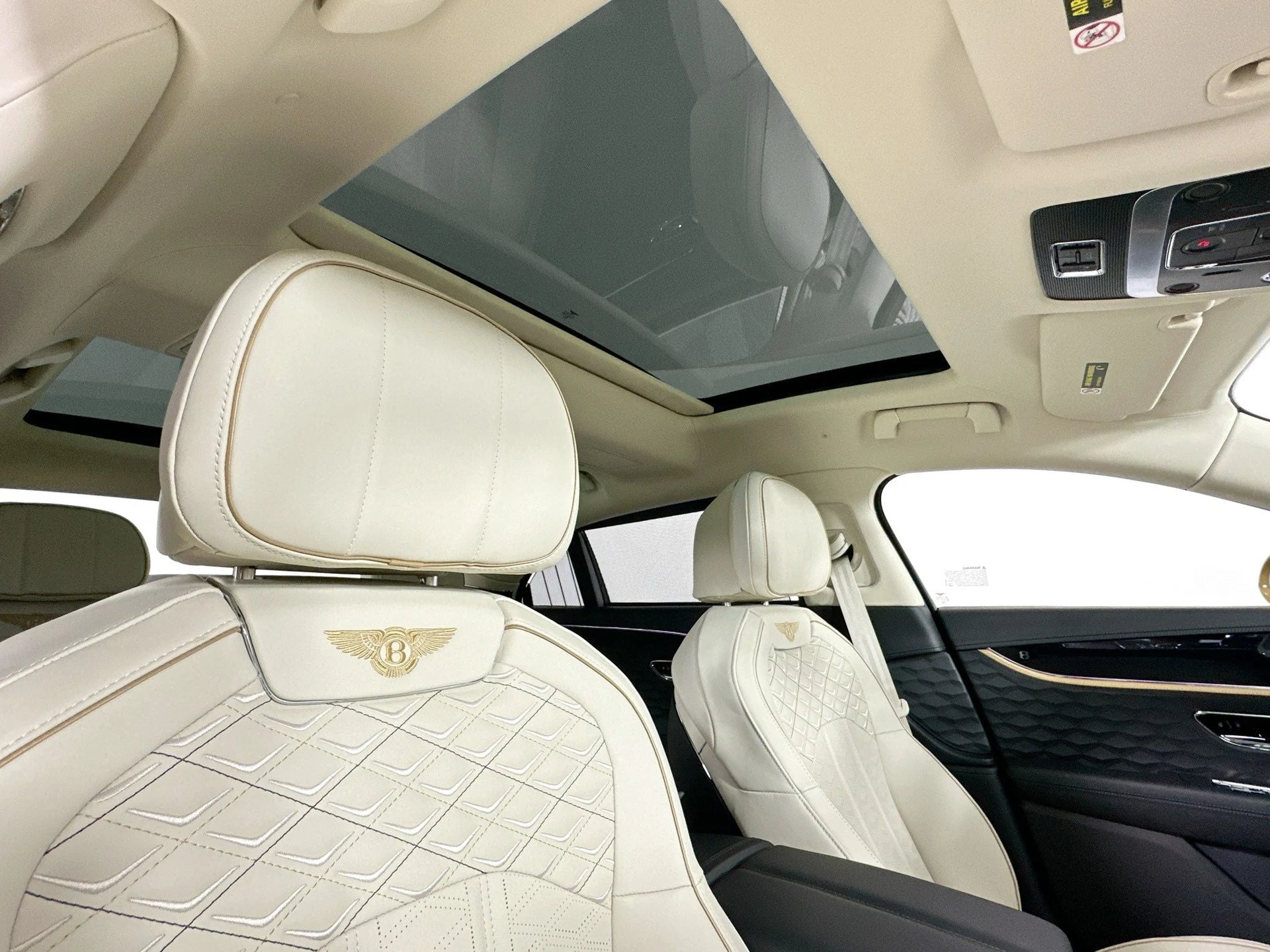 mph018_1818275313_19_0f25761b57