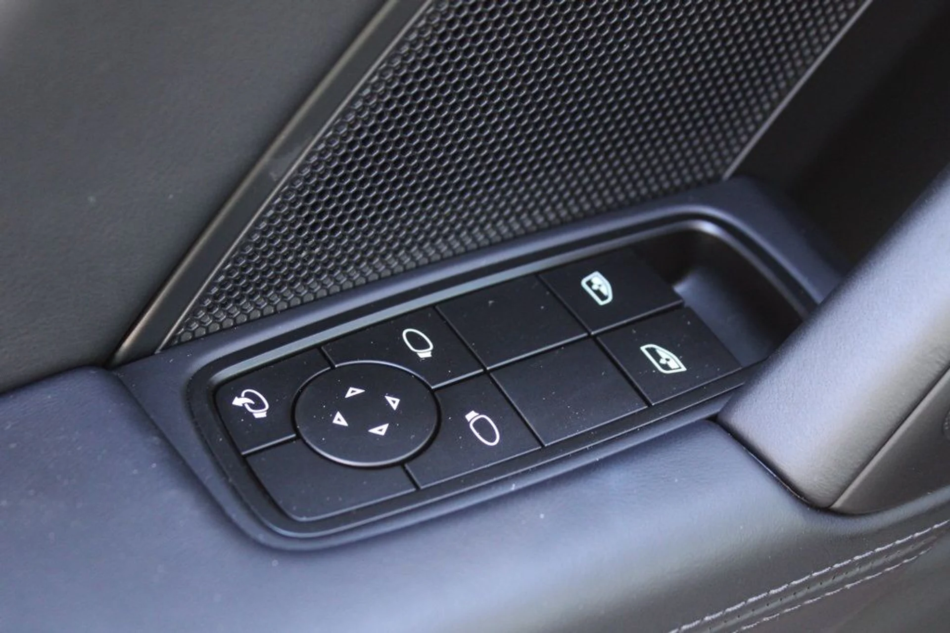 mph018_1822338242_f60cf9faa83142447ed84d6fd25fd73e_928c8a3656