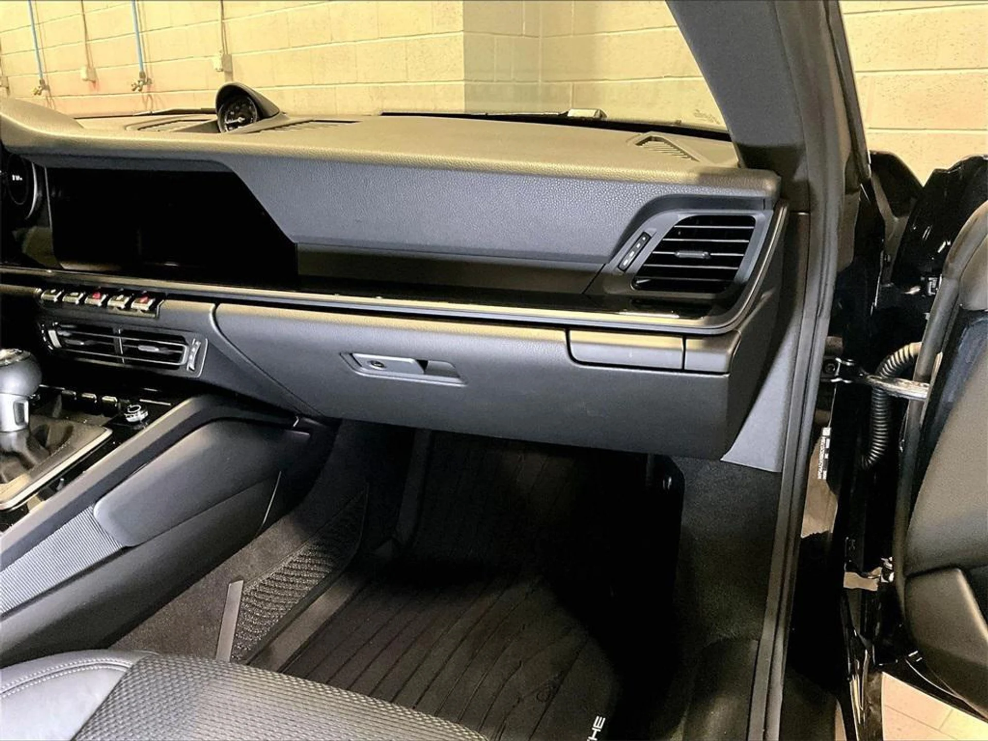 mph018_1824061477_z_AZ_5_8_Kry_N_99m_Viz_J_Ui_Kw9z_Fsk_69598b9c85