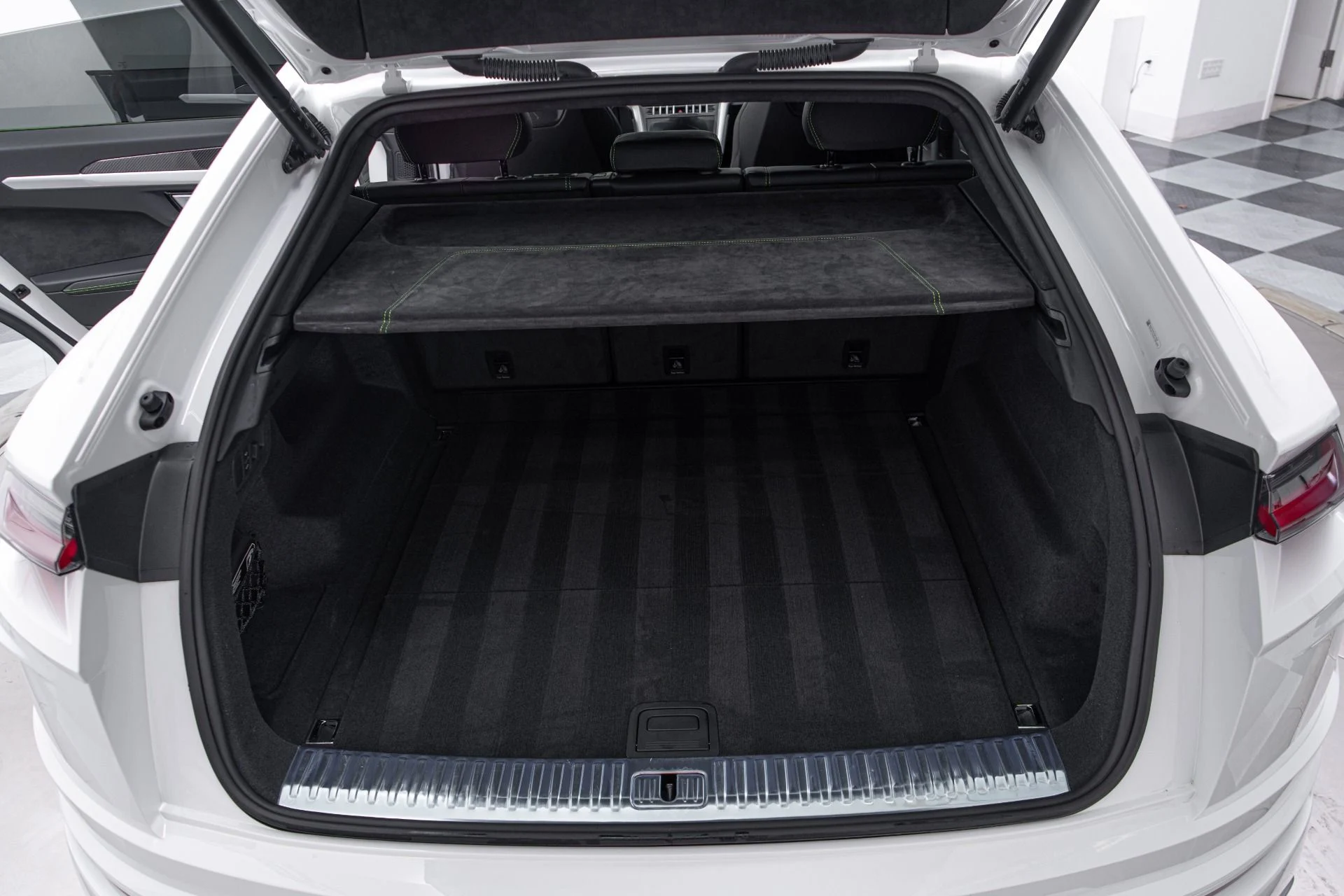 mph018_1827451207_Used_2021_Lamborghini_Urus_Q_Citura_interior_Ventilated_Front_Seats_with_Massage_1772724519_3c7d0e81f7