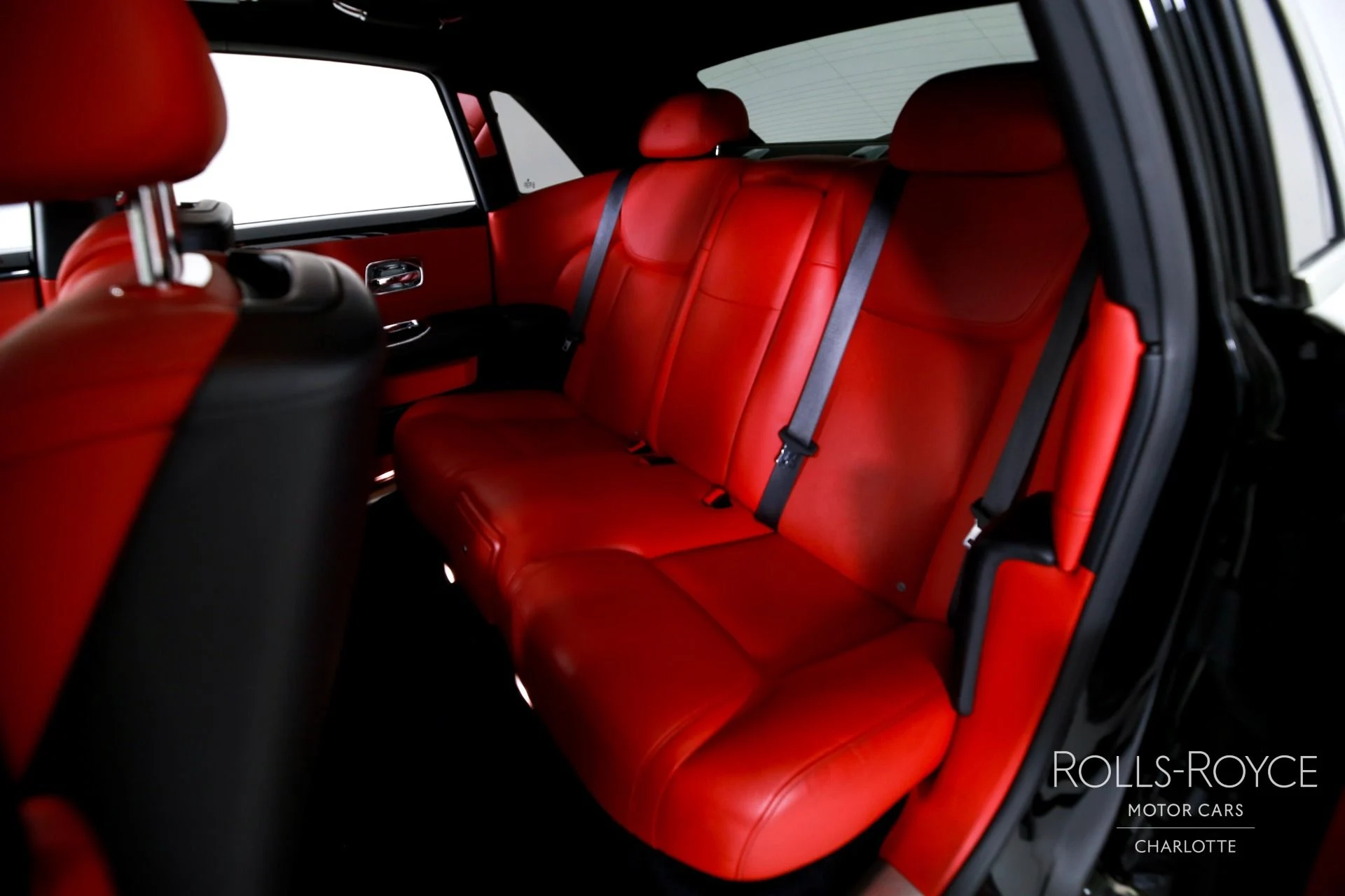 mph018_1837675005_Used_2019_Rolls_Royce_Ghost_1783112154_955d447746