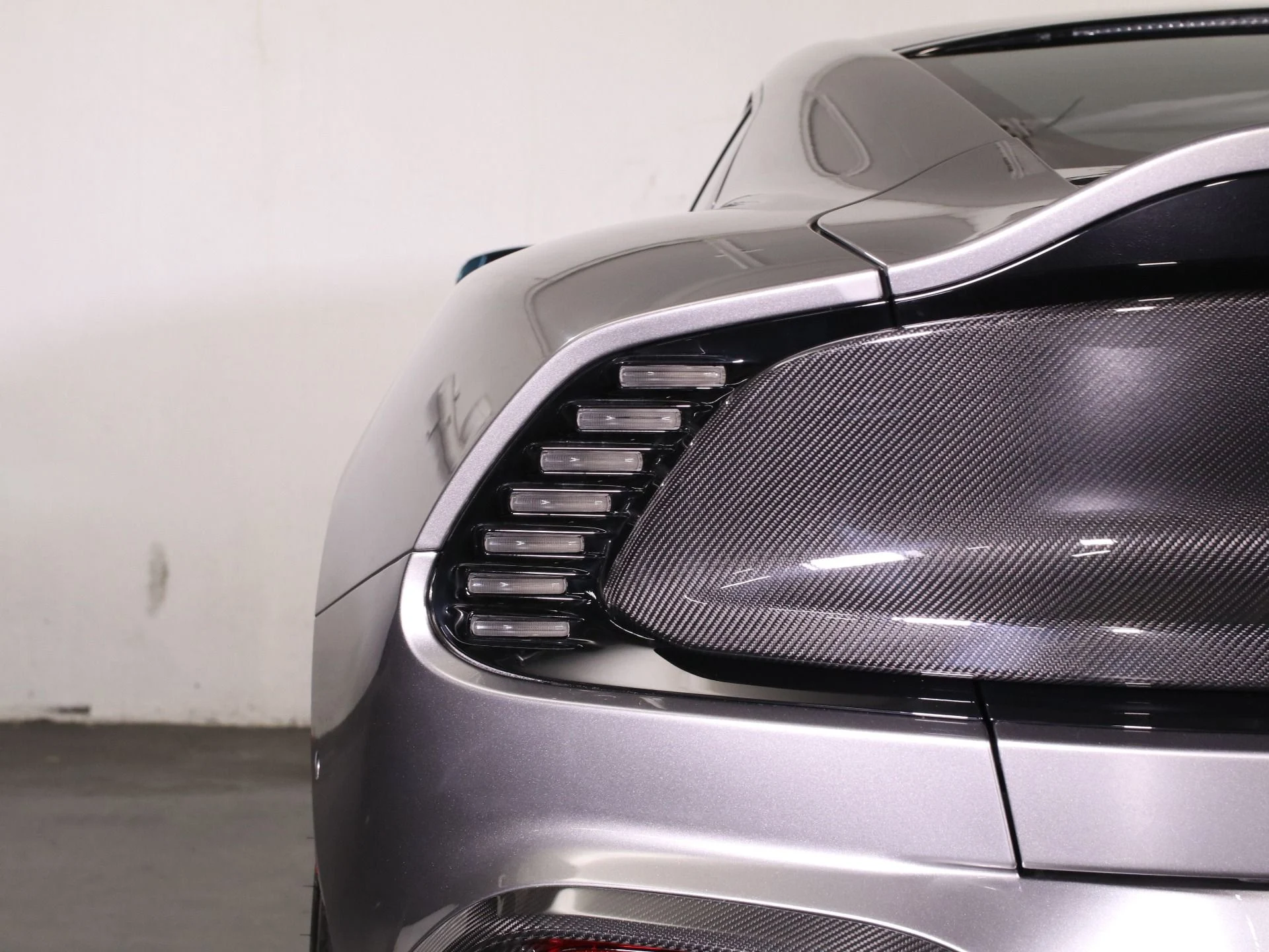 mph018_1840227013_New_2025_Aston_Martin_Vanquish_V12_1742253092_cc52bc20a1