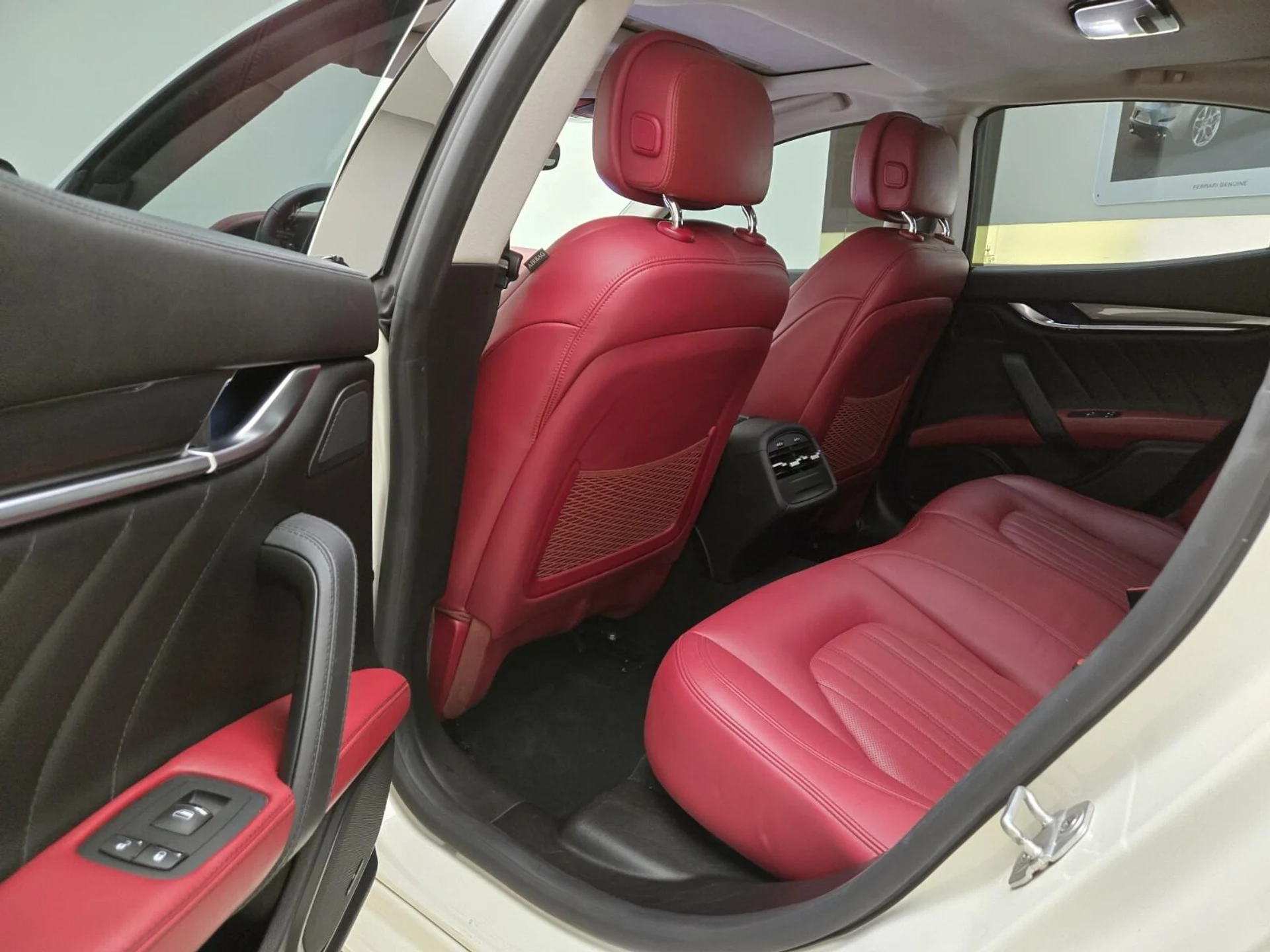 mph018_1840659810_Used_2021_Maserati_Ghibli_S_1734007182_06ec3cff23