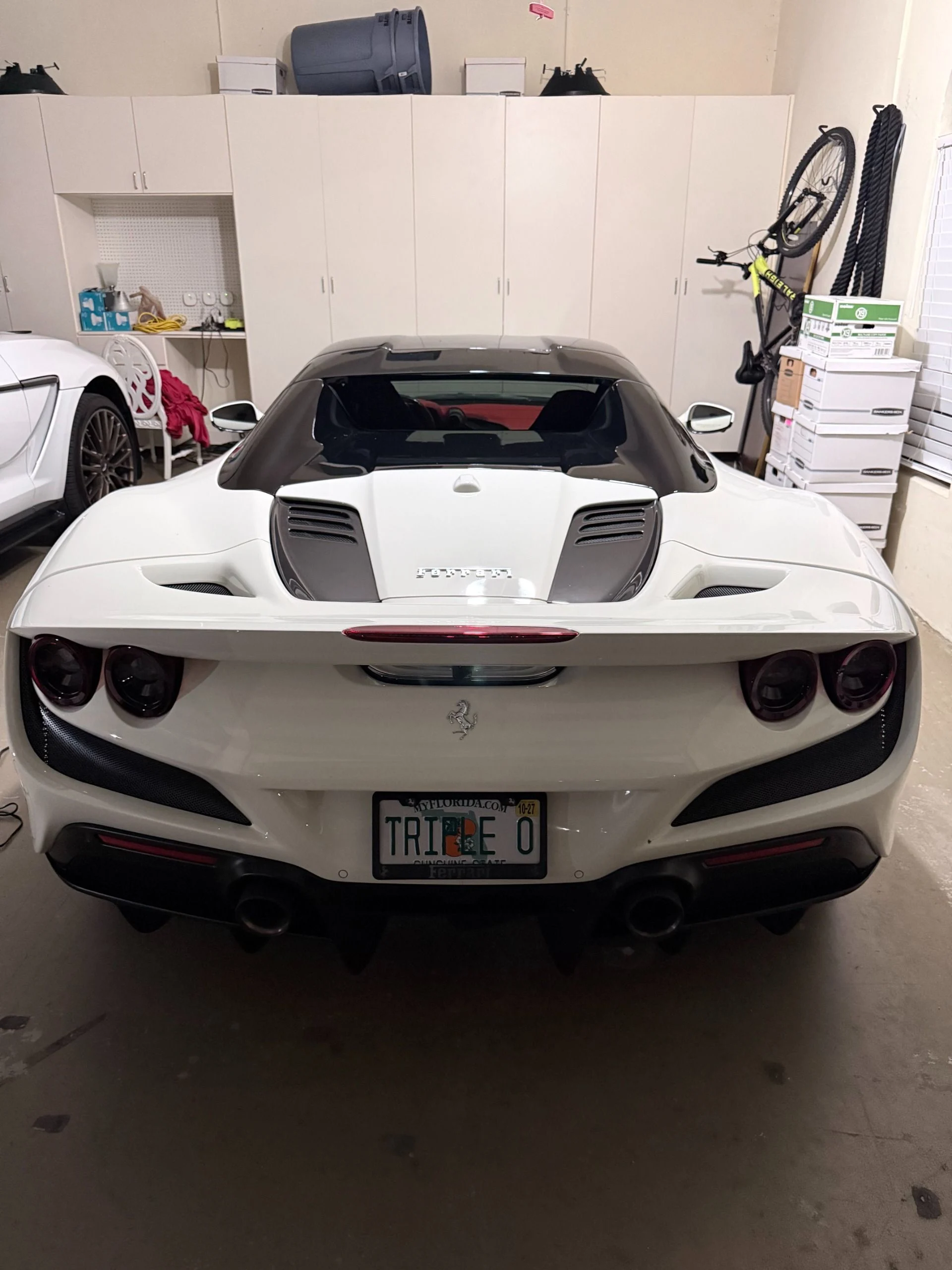 mph018_1842719747_Used_2021_Ferrari_F8_Spider_1761691368_44be274cc0