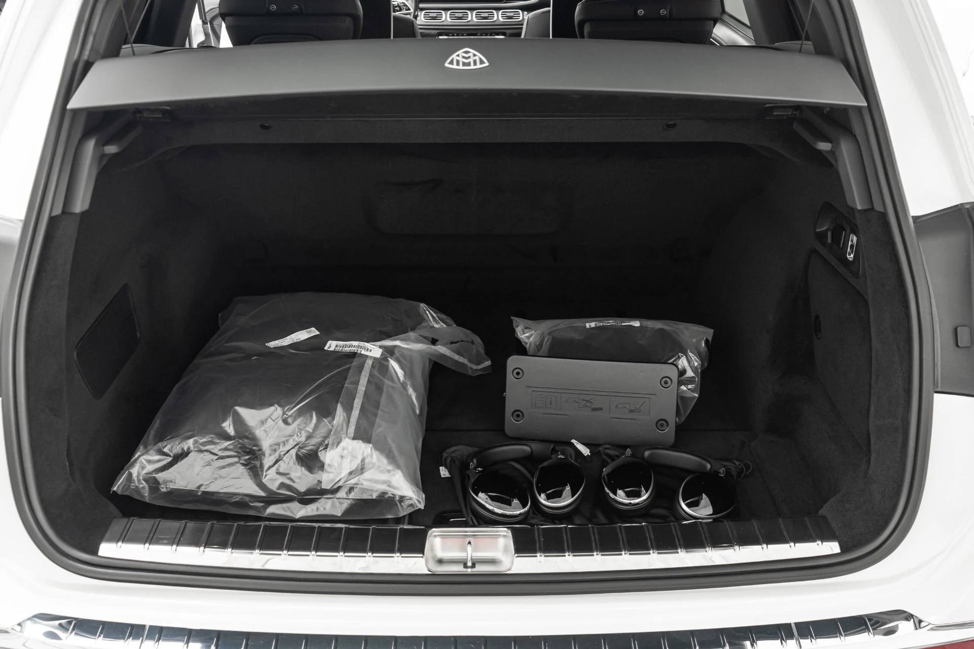 mph018_1846332855_Used_2024_Mercedes_Benz_Maybach_GLS_600_4_MATIC_4_Seat_Configuration_Rear_Seat_Entertainment_1776281488_f07d49b8be