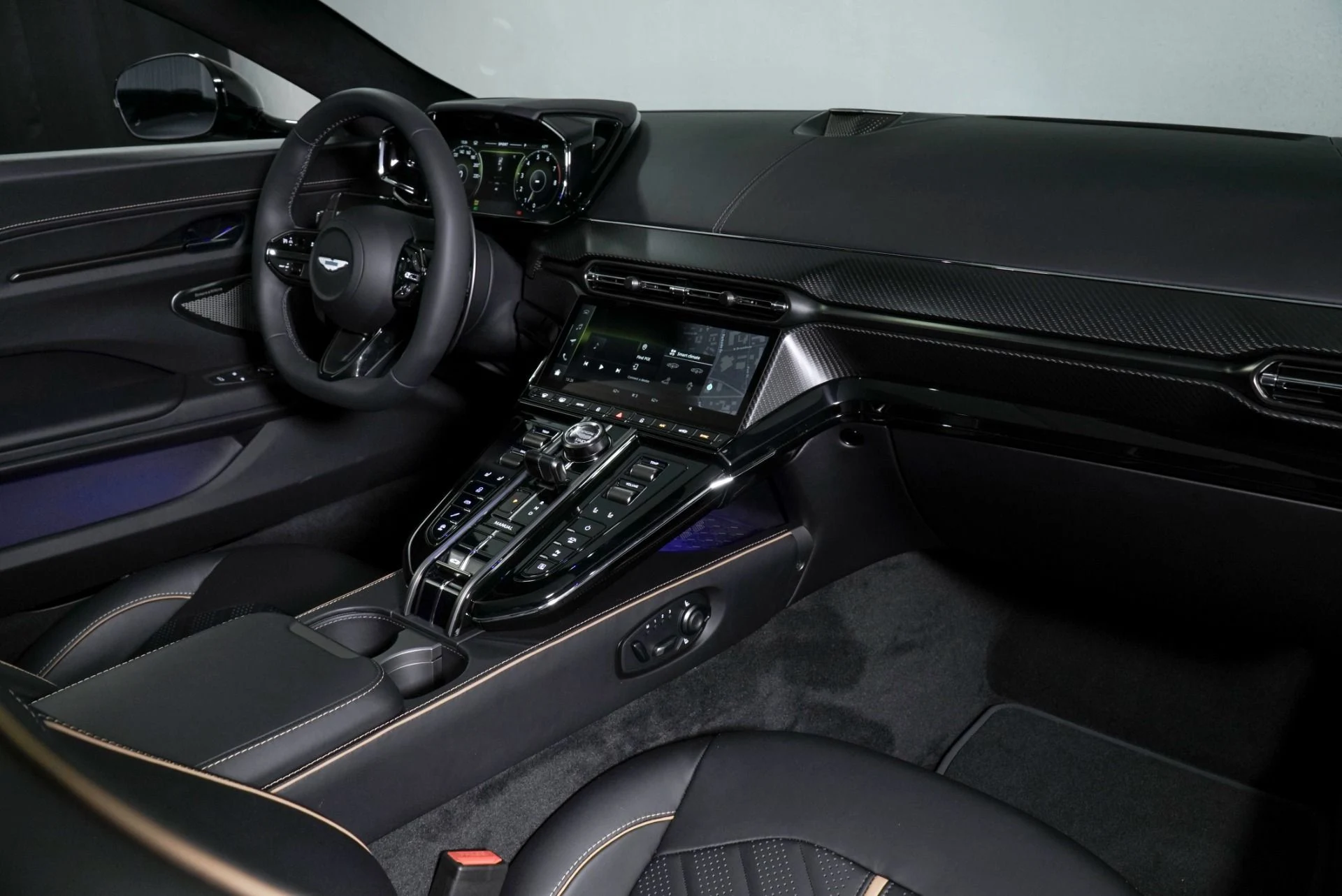 mph018_1847326050_New_2026_Aston_Martin_Vantage_S_1768453655_ebdce36395