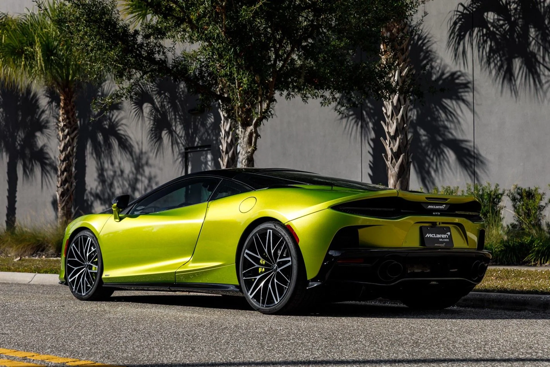 mph018_1847921269_462_p19_l_7f5de9d03c