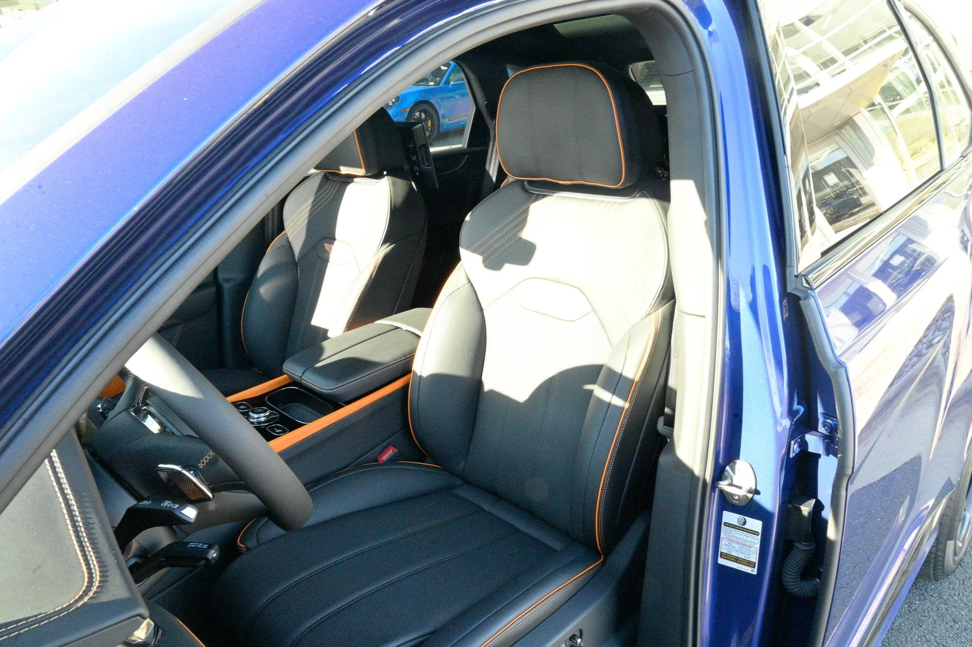 mph018_1851354630_d1a3a7e9966b40d29eff8970cb574933_982fd5d633