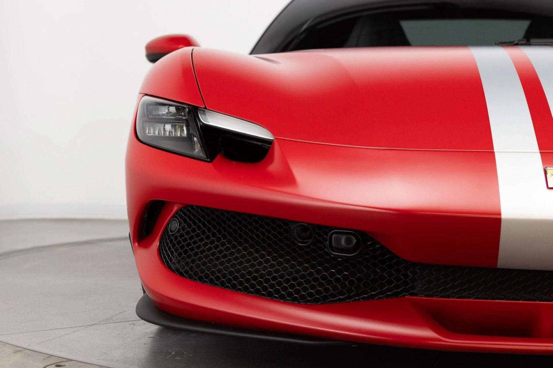 mph018_18553702_Used_2024_Ferrari_296_GTB_1777367520_94aae20e96