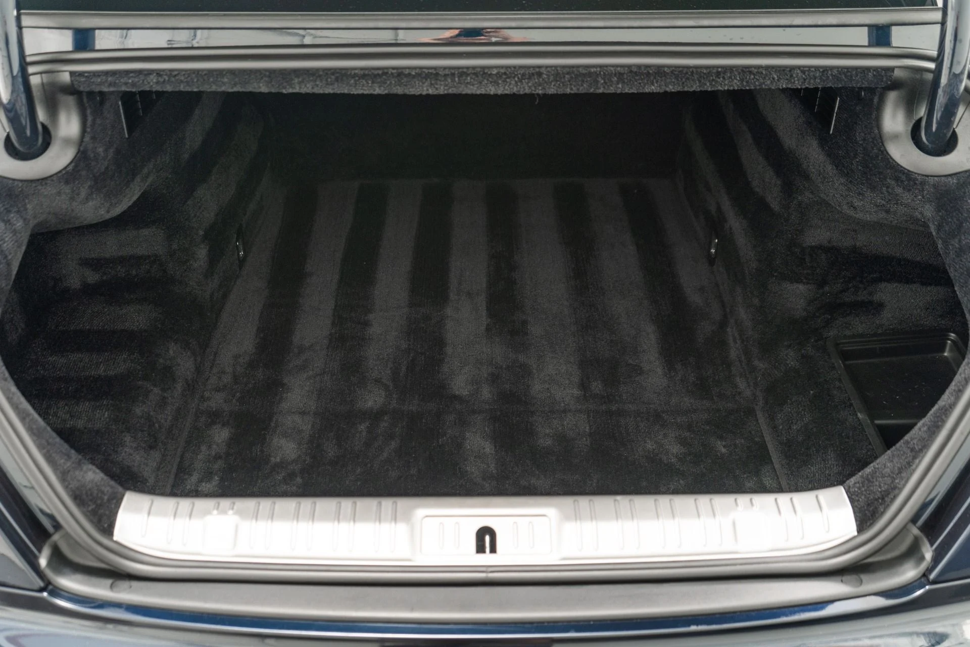 mph018_1860686166_Used_2019_Rolls_Royce_Wraith_The_Wraith_Package_Starlight_Headliner_Surround_Cameras_1773246282_7bf123d381