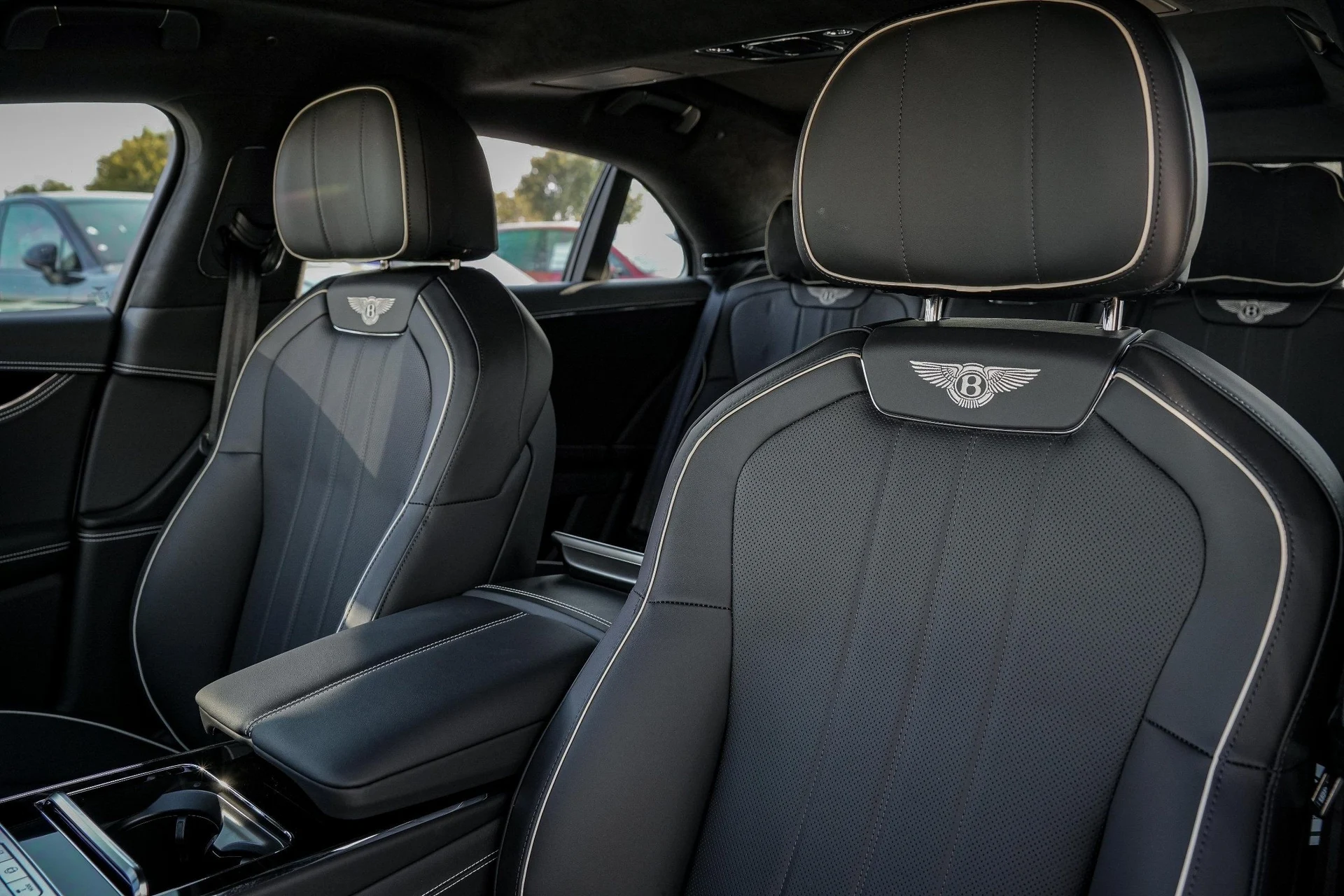 mph018_1862523995_Hi_Tech_Luxury_Imports_LLC_SCBBP_6_ZG_7_TC_024549_image_18_d7b2c8e95c