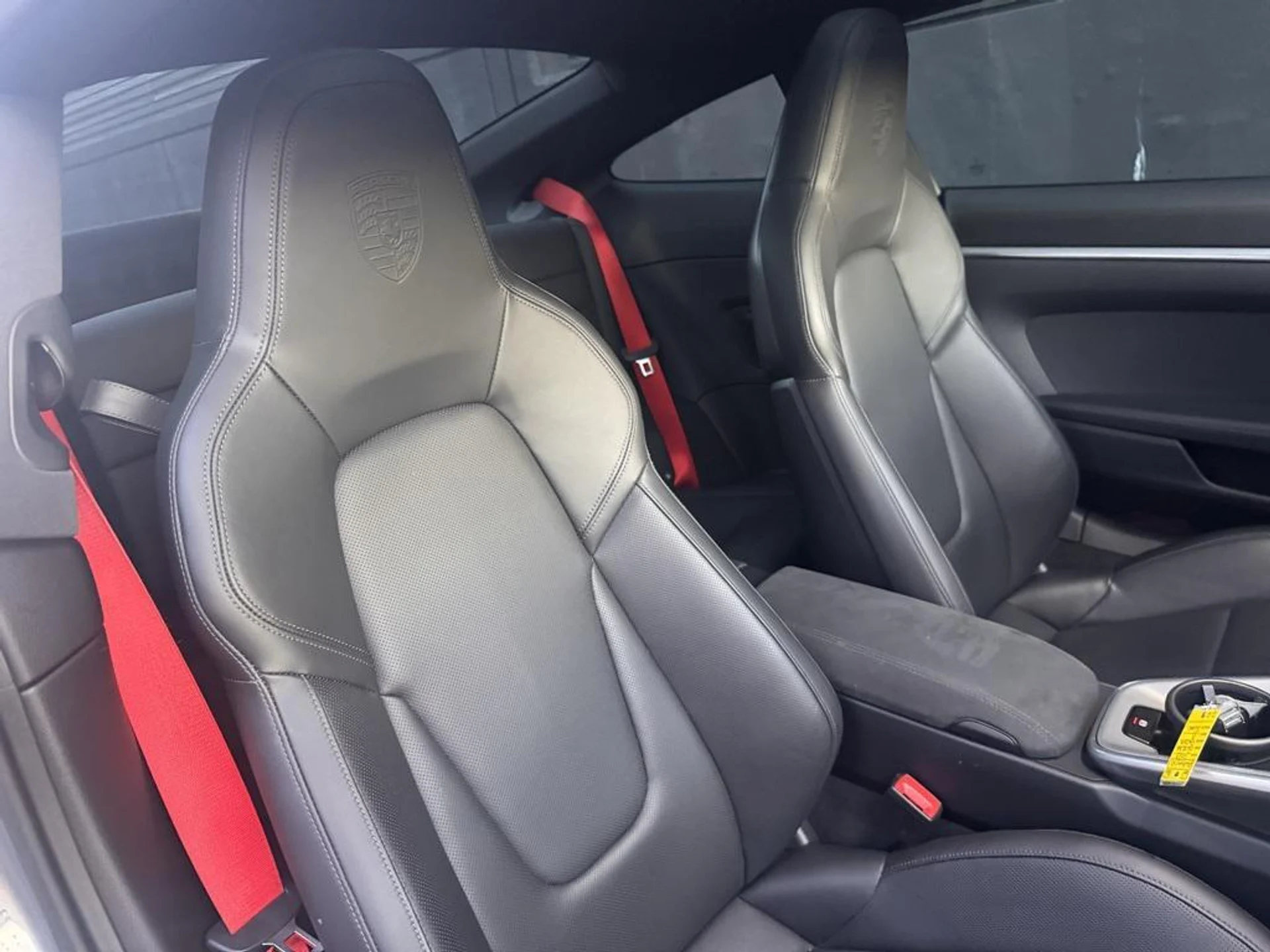 mph018_1865827994_KHT_Ty_RT_4a_L_Caqmt_Tr5_YH_Gz_Olc_IQ_b3d95320fc