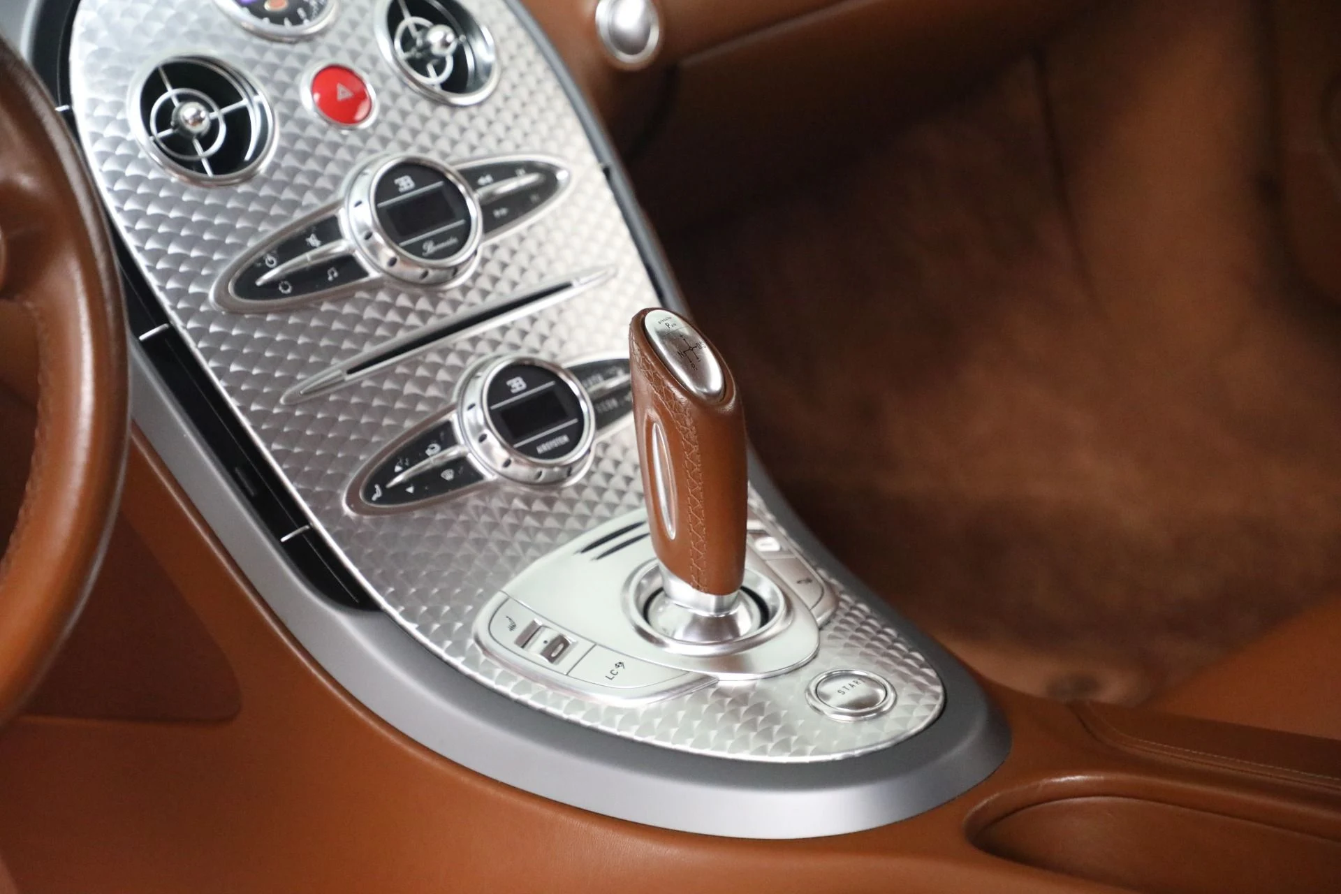 mph018_1872365664_Used_2006_Bugatti_Veyron_164_a9902cb834