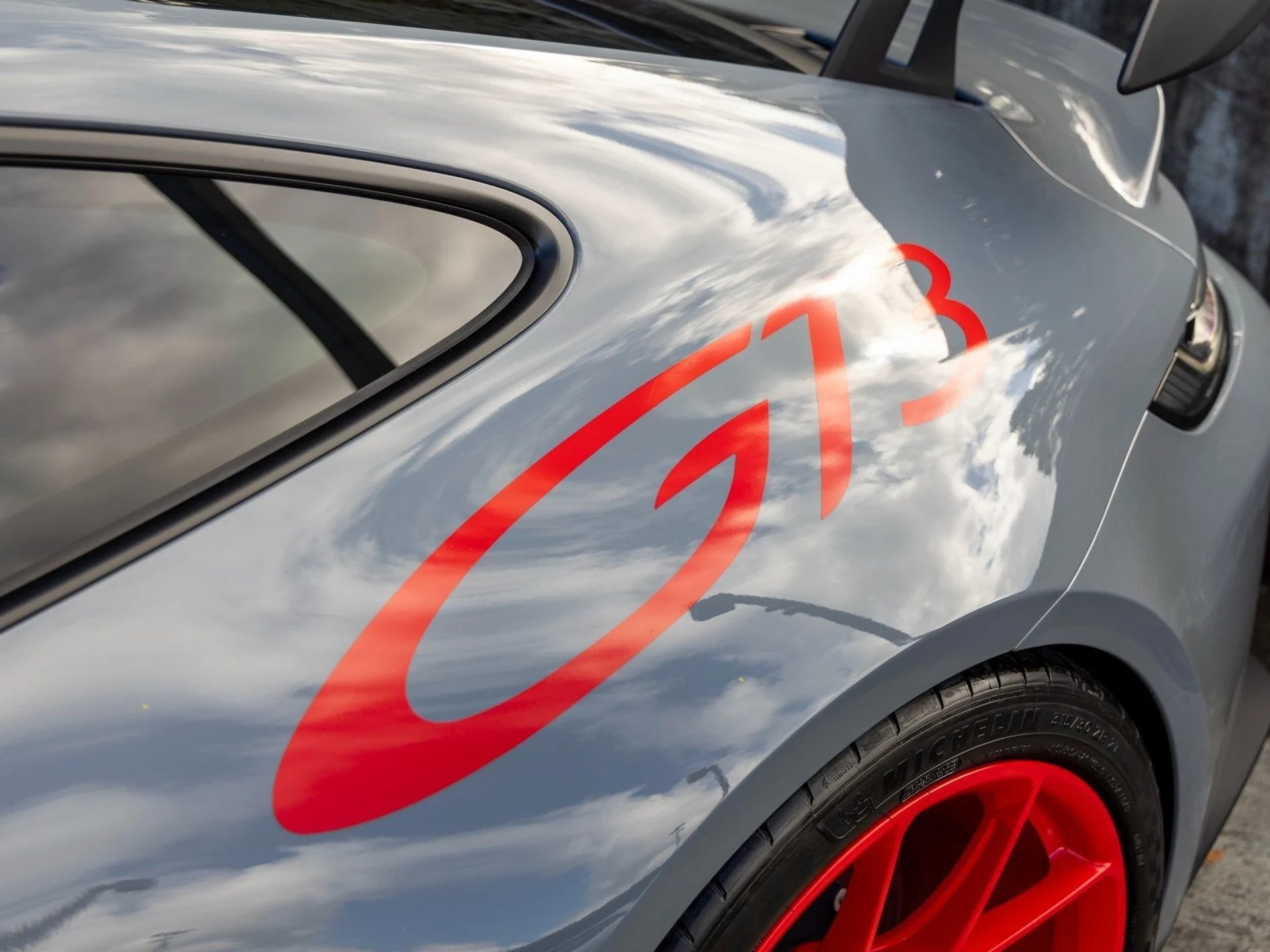 mph018_1881793445_19_3f5c50af0f